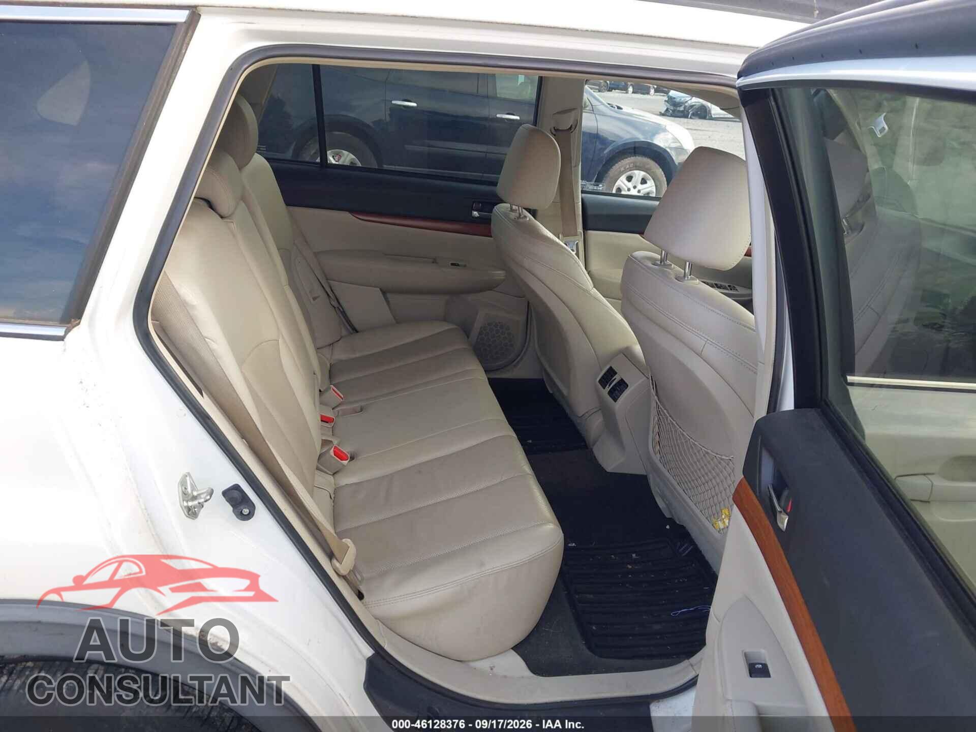 SUBARU OUTBACK 2014 - 4S4BRBLC4E3328121