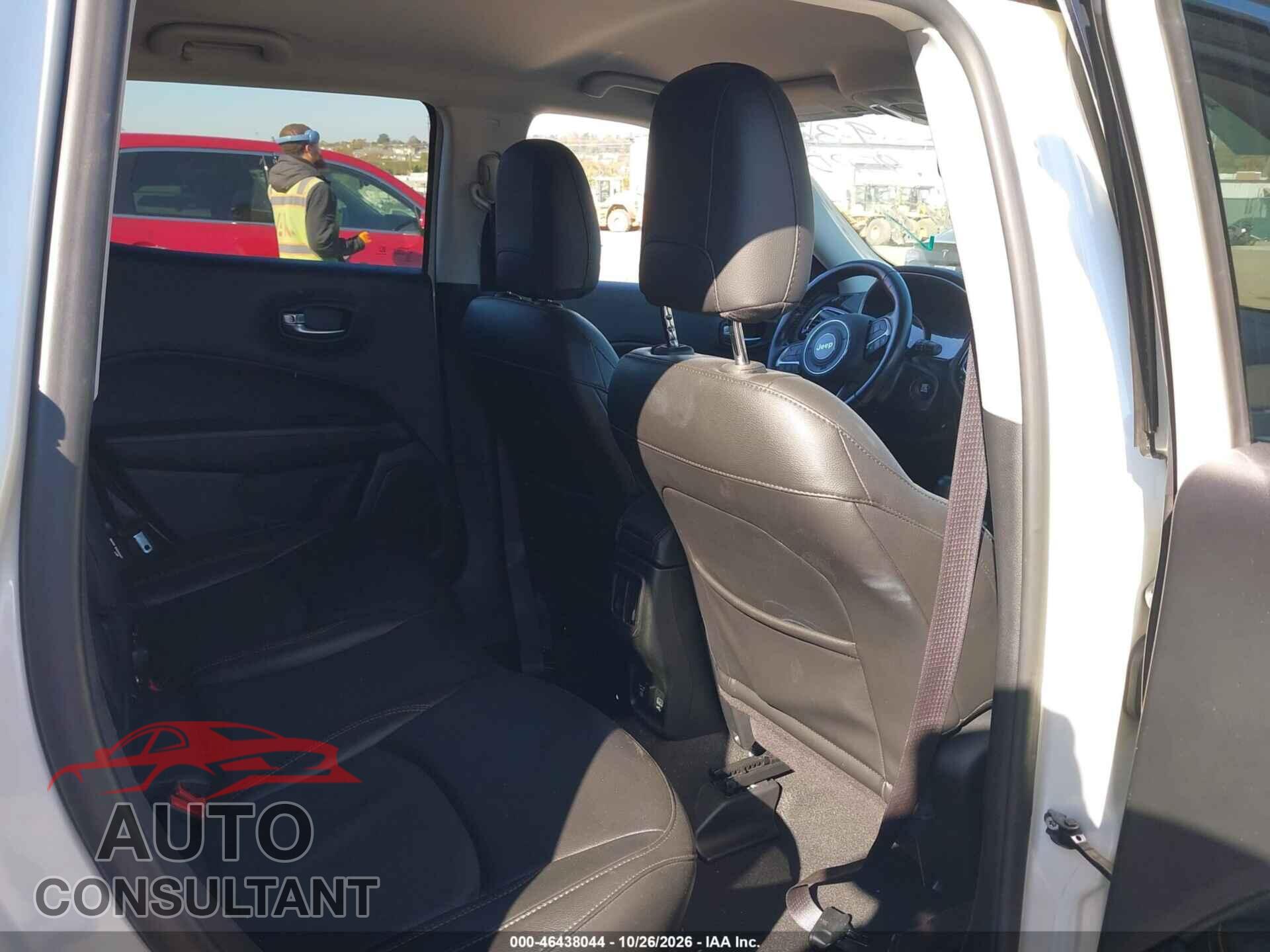 JEEP COMPASS 2021 - 3C4NJDCB5MT561083