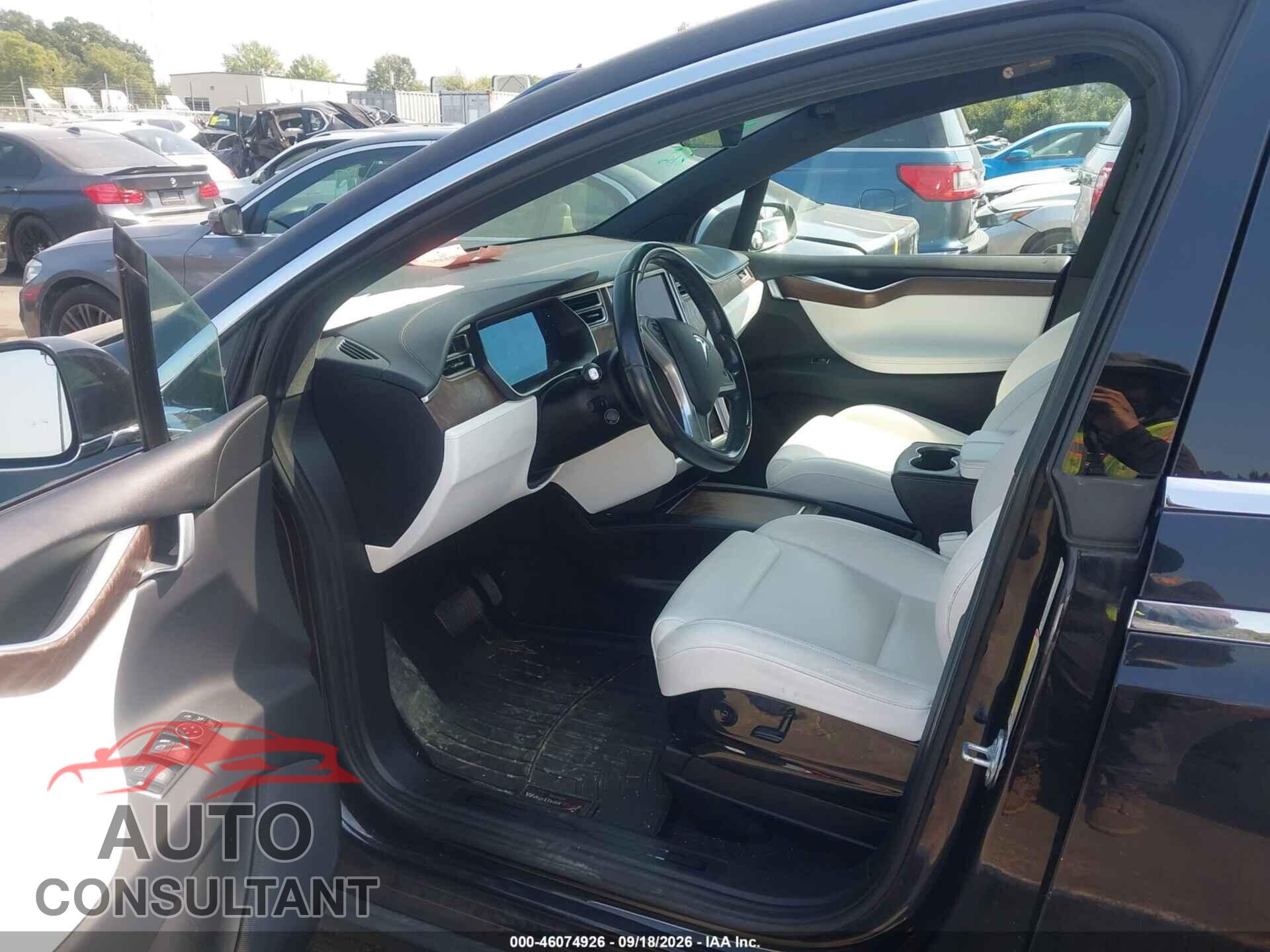TESLA MODEL X 2016 - 5YJXCAE21GF008870