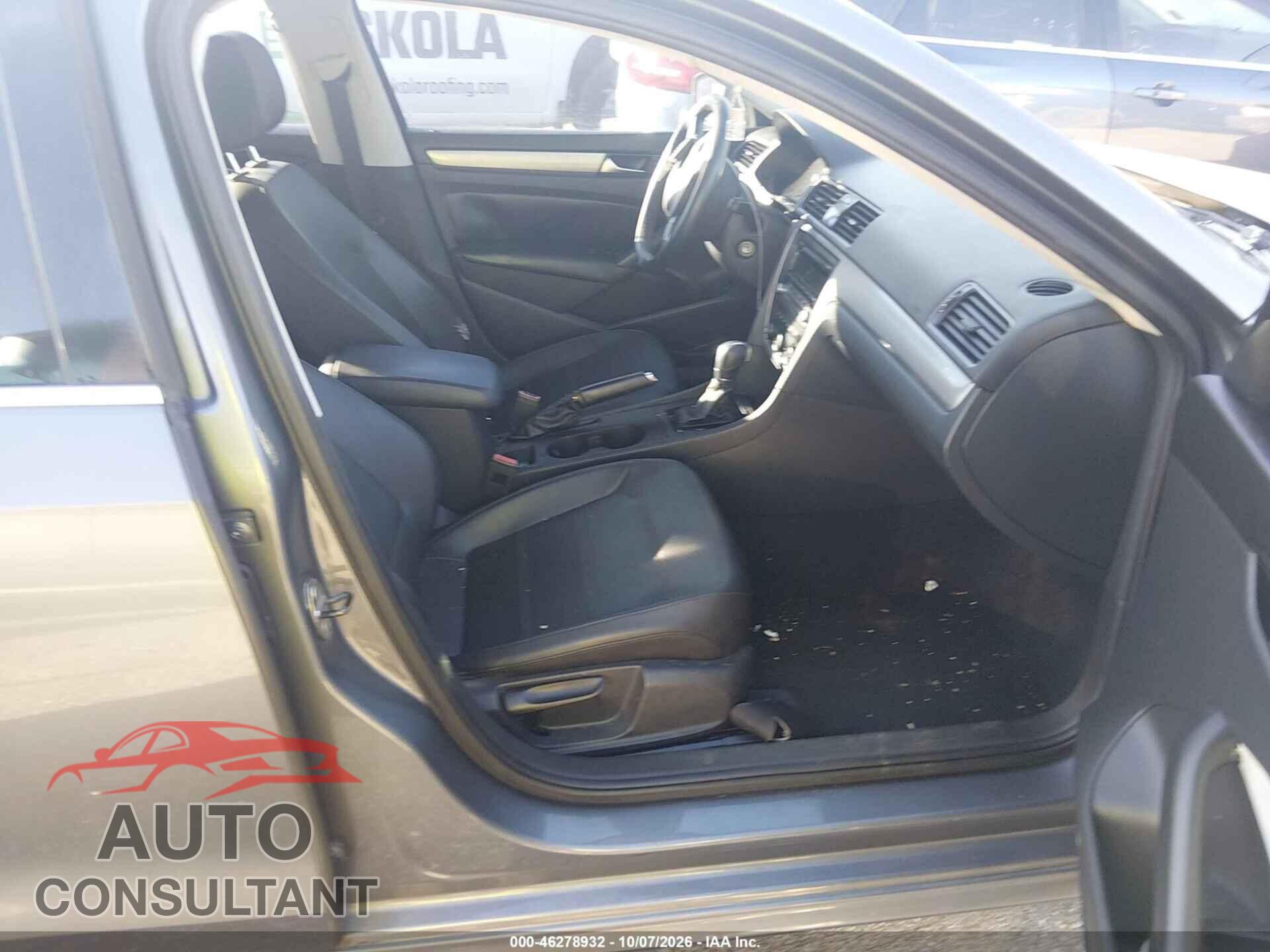 VOLKSWAGEN PASSAT 2014 - 1VWAT7A32EC043058