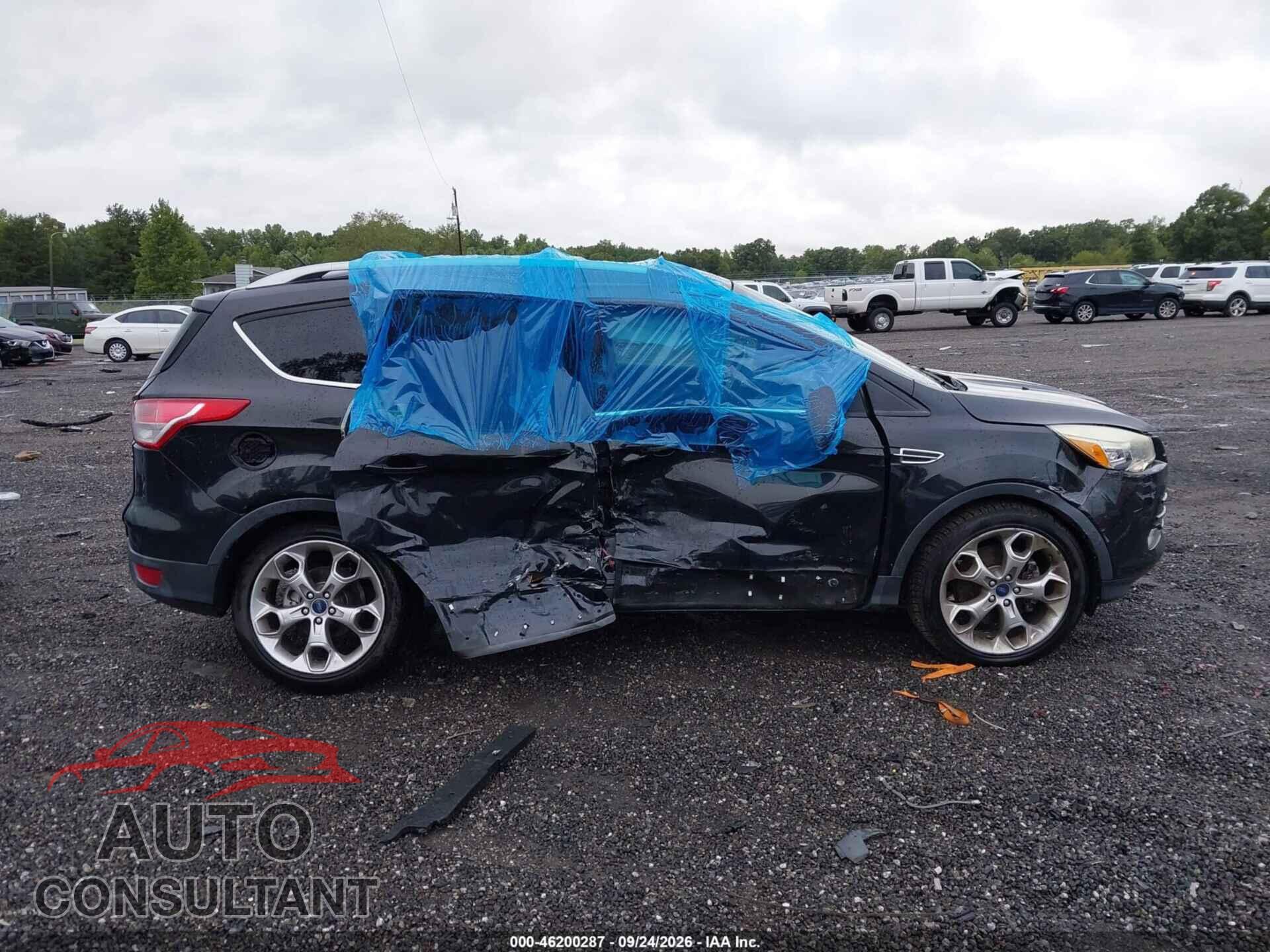 FORD ESCAPE 2013 - 1FMCU9J93DUB20355