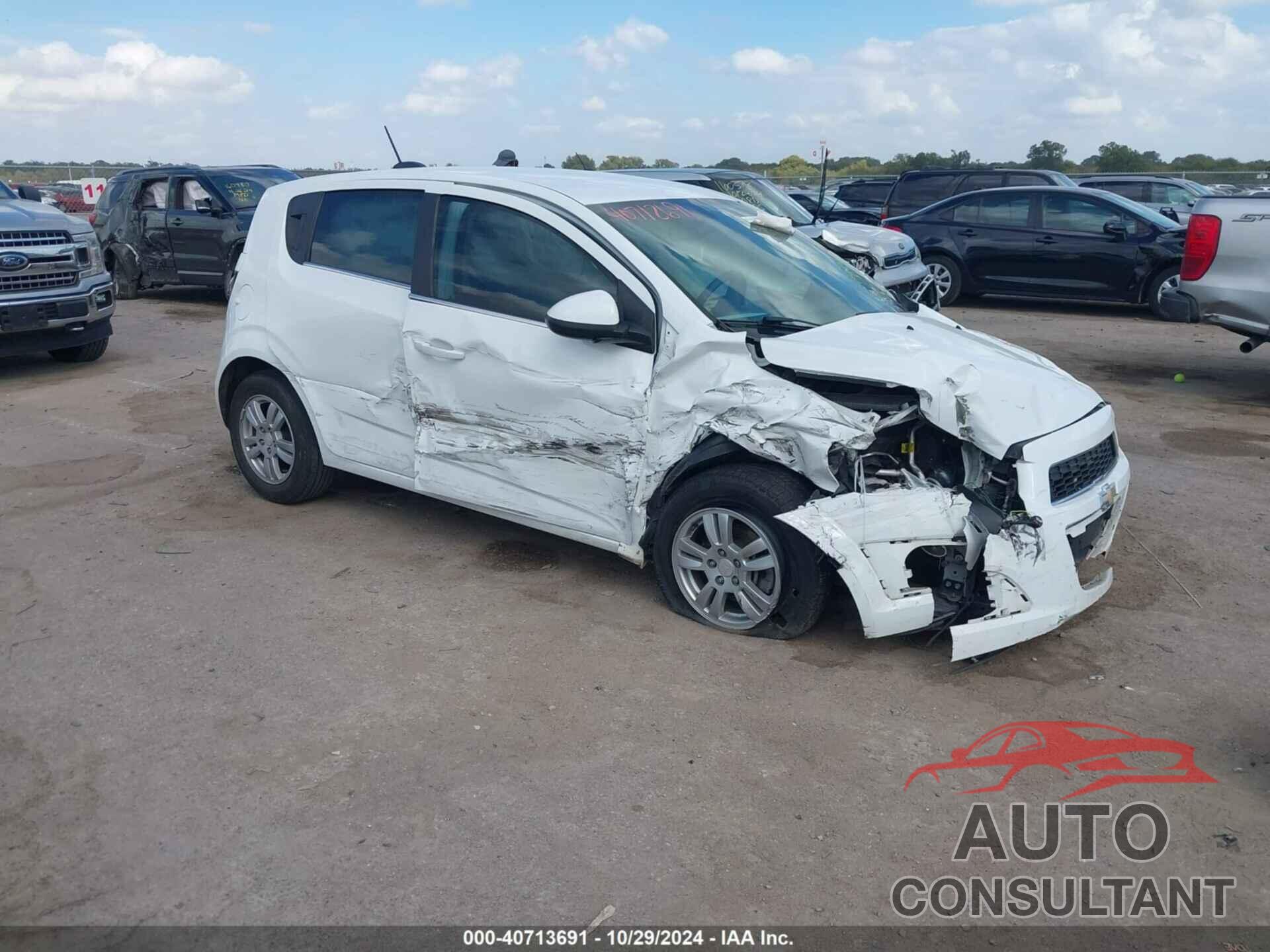 CHEVROLET SONIC 2016 - 1G1JC6SH7G4165525