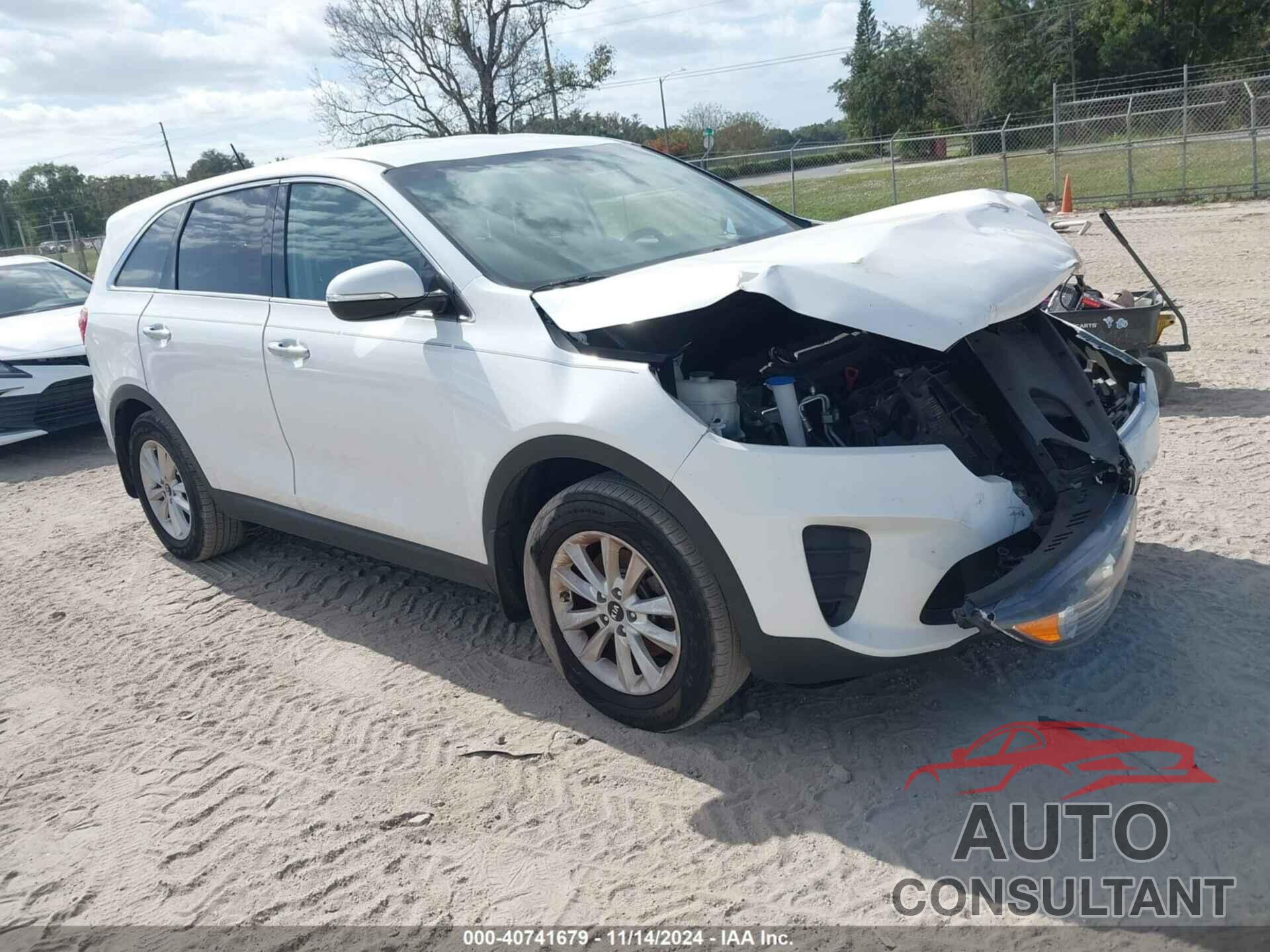 KIA SORENTO 2019 - 5XYPG4A33KG611678