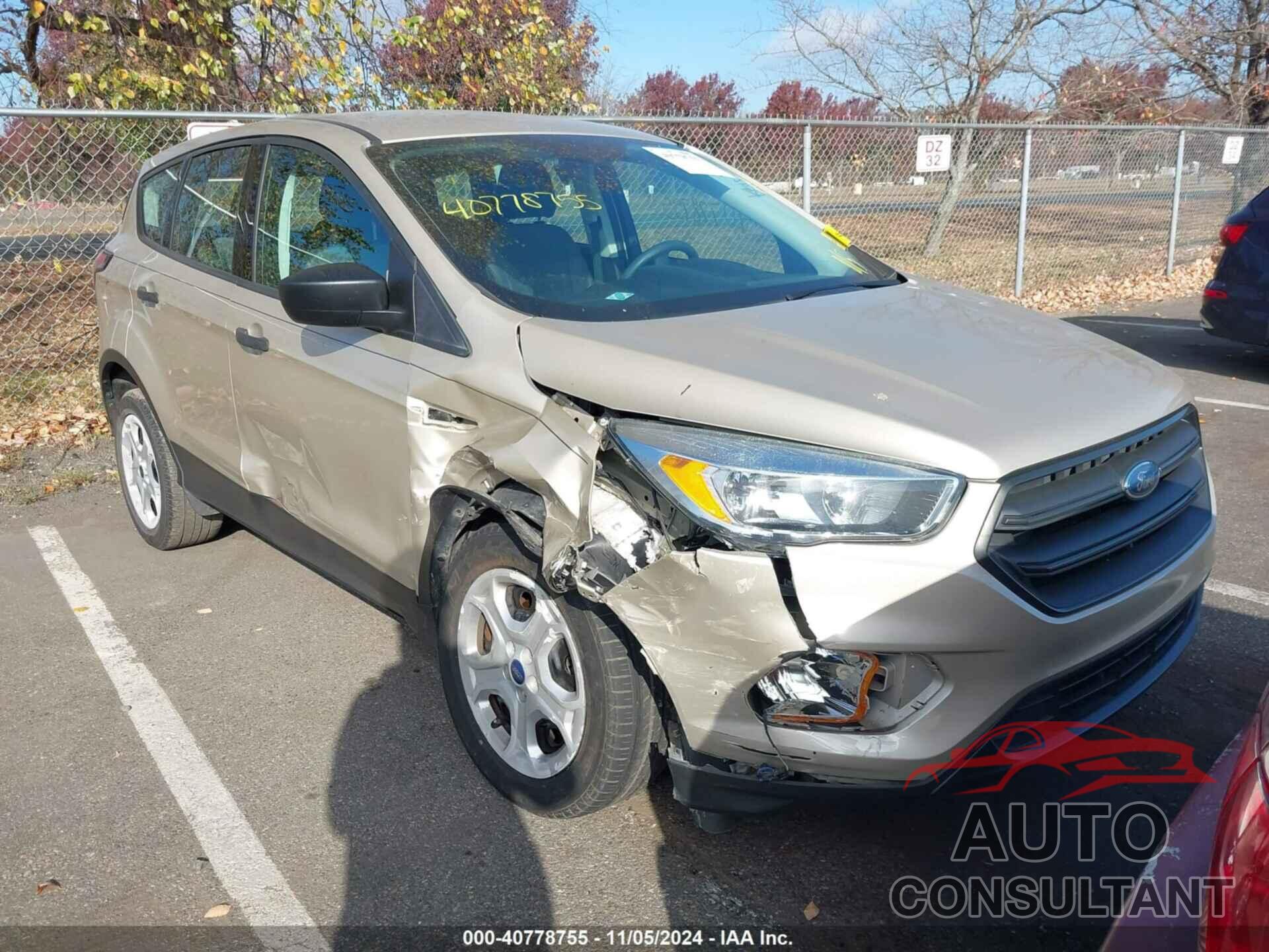 FORD ESCAPE 2017 - 1FMCU0F79HUF00373