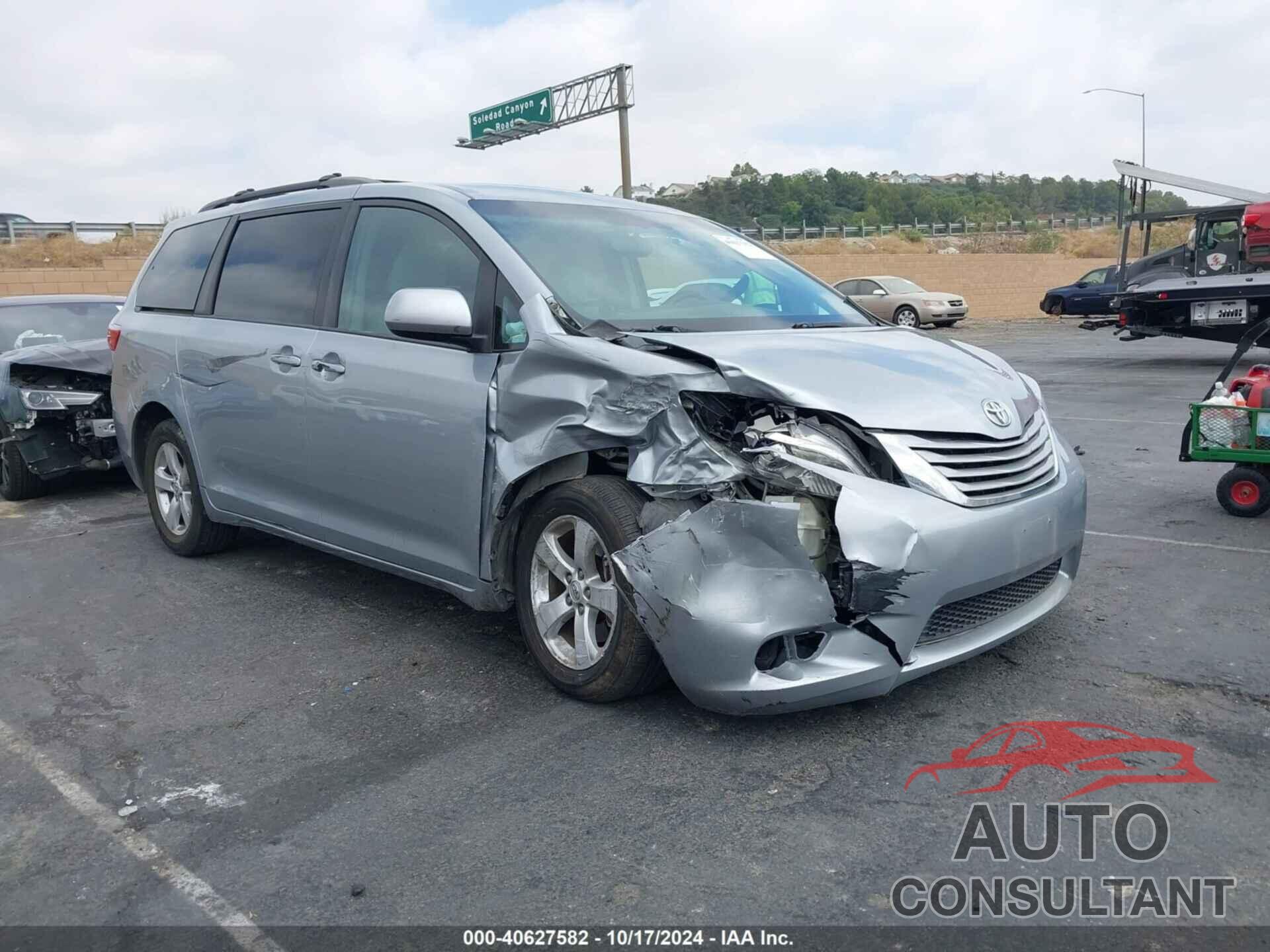 TOYOTA SIENNA 2015 - 5TDKK3DC2FS638989