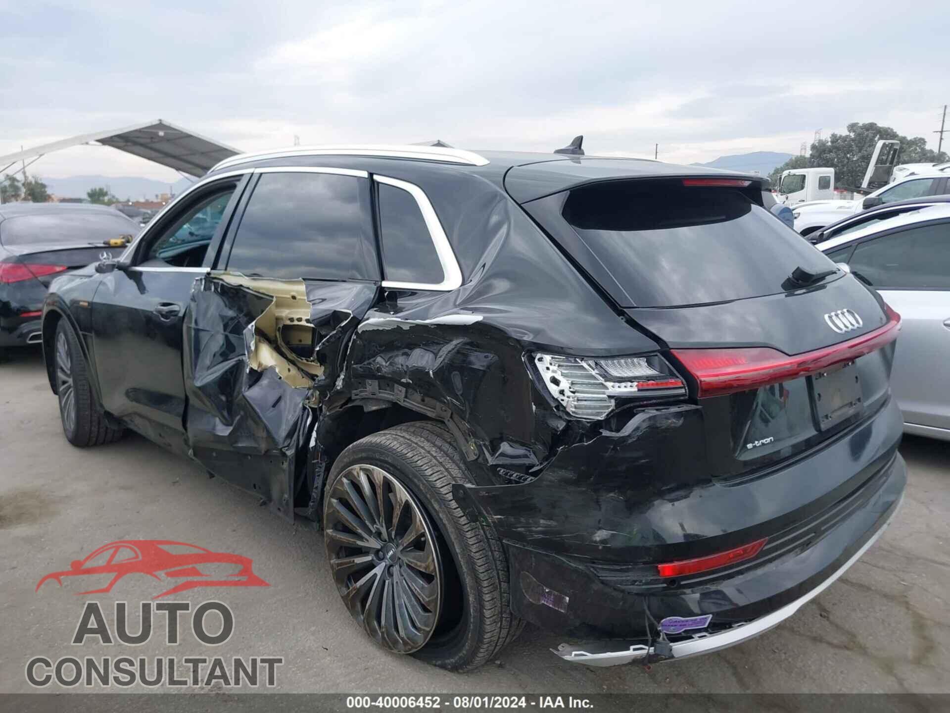AUDI E-TRON 2019 - WA1VABGE5KB011092
