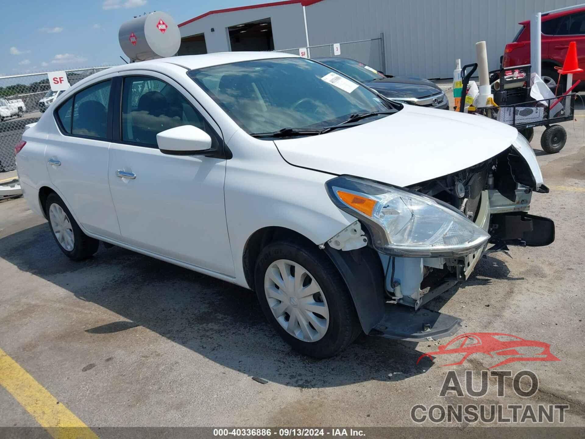 NISSAN VERSA 2018 - 3N1CN7AP4JL852300