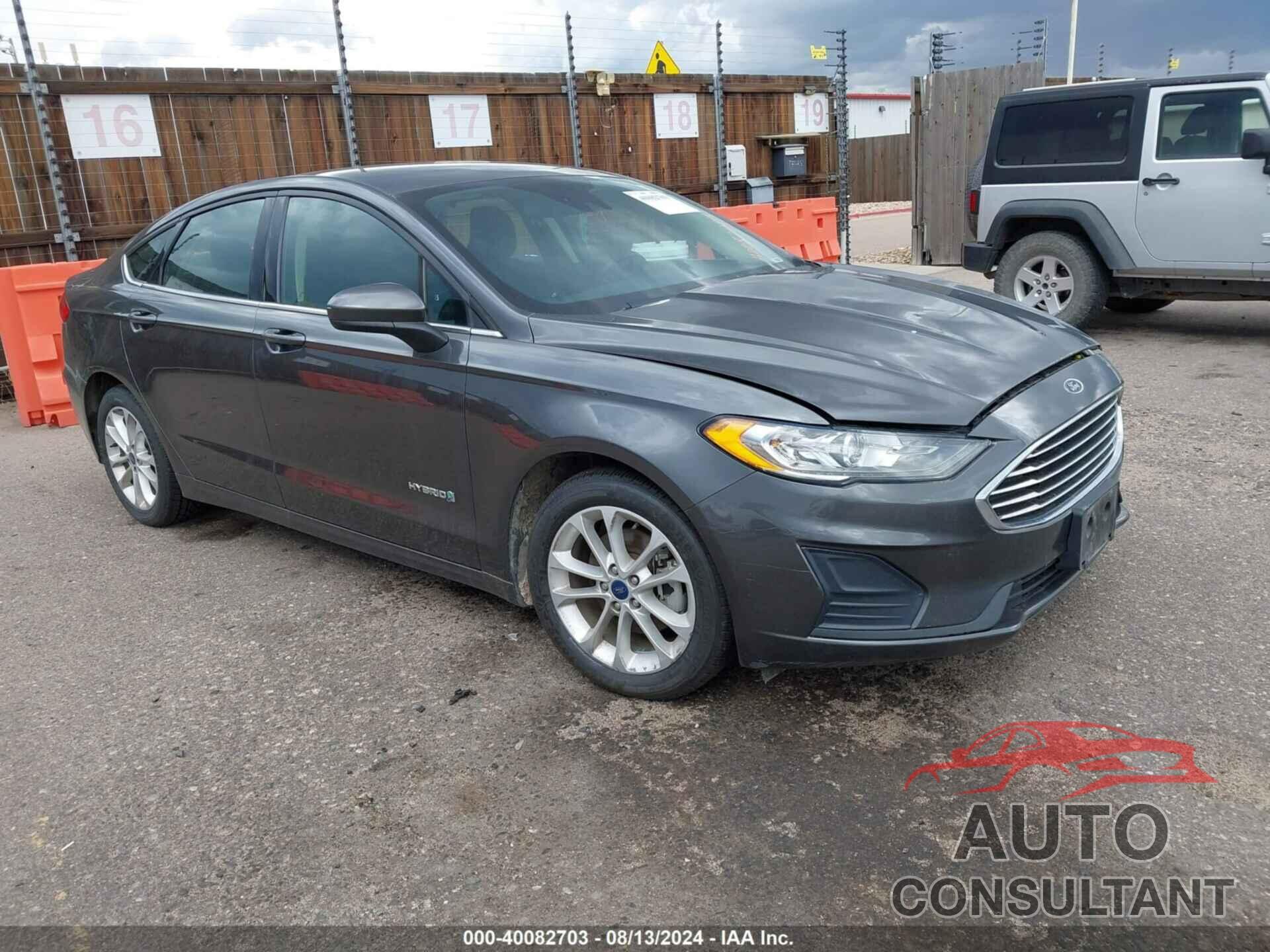 FORD FUSION HYBRID 2019 - 3FA6P0LU4KR235093