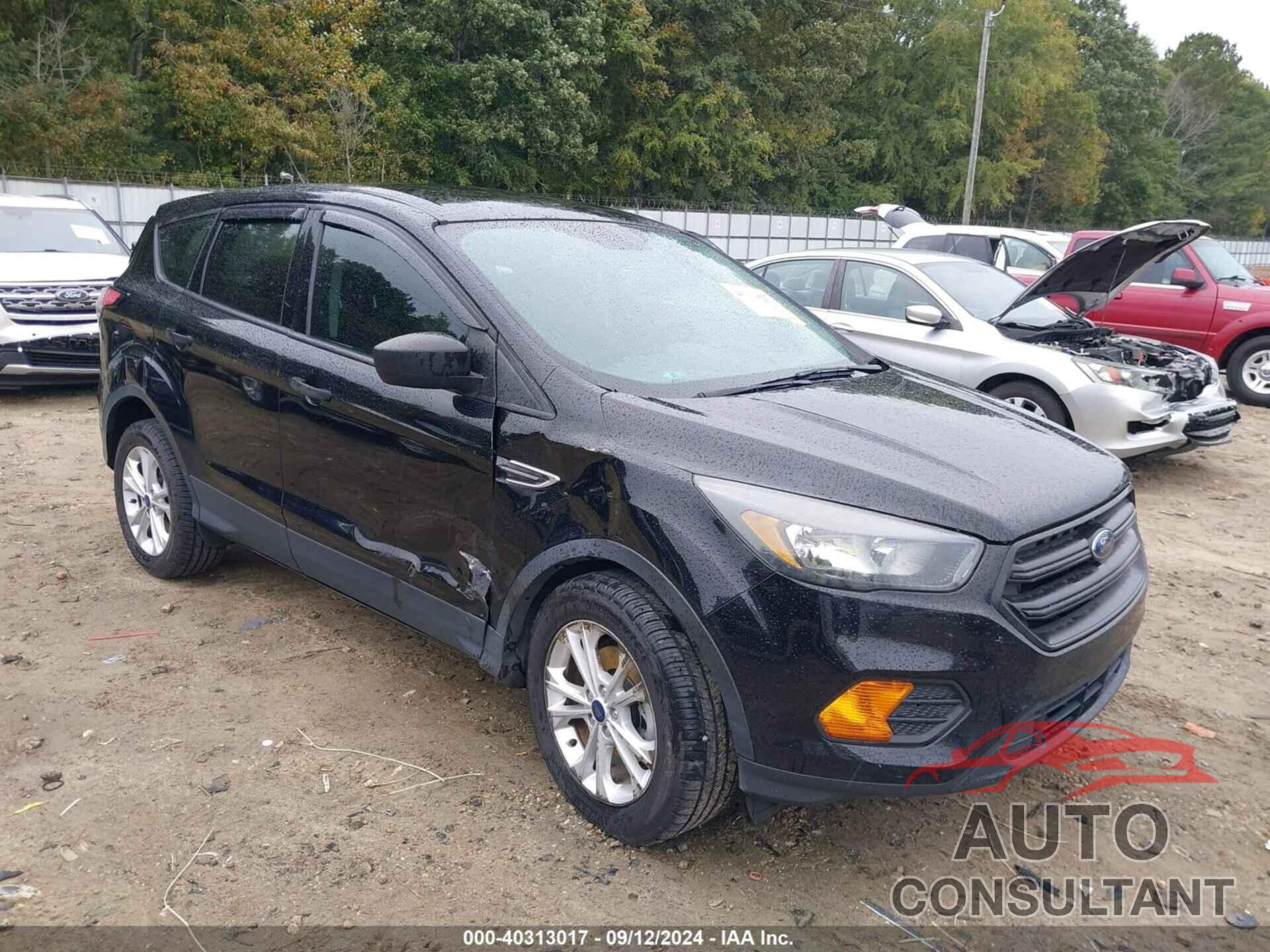 FORD ESCAPE 2018 - 1FMCU0F7XJUA01846