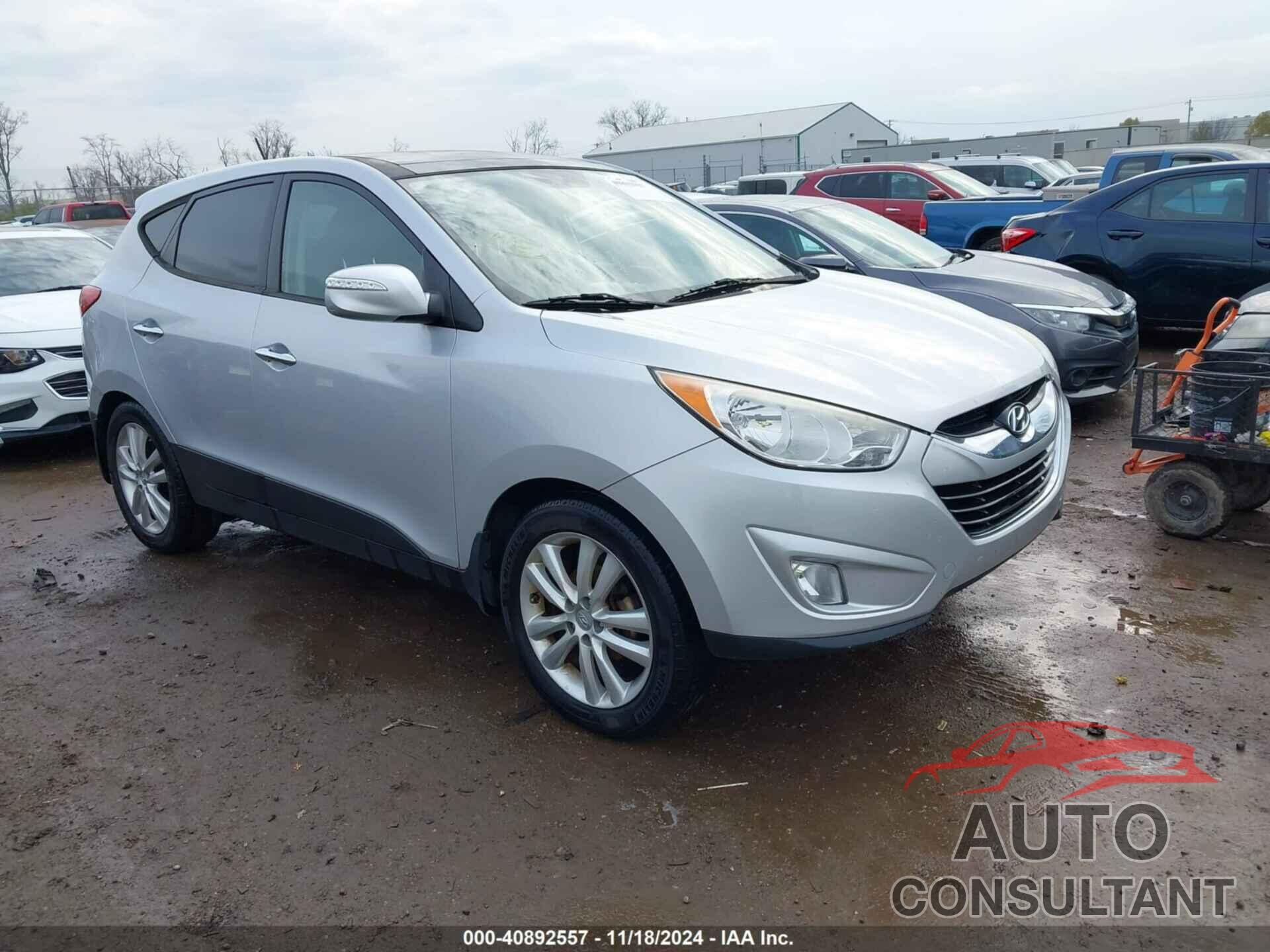 HYUNDAI TUCSON 2011 - KM8JU3AC5BU242387