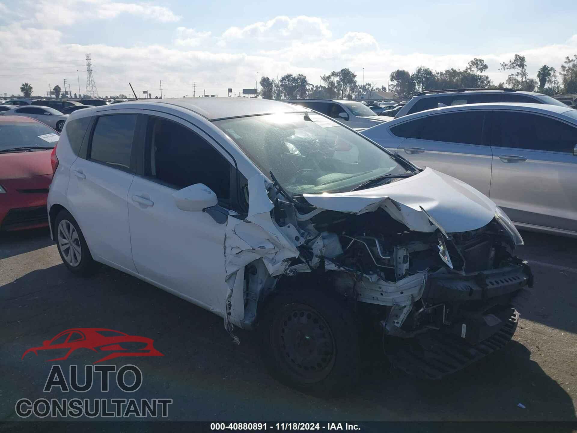 NISSAN VERSA NOTE 2018 - 3N1CE2CP0JL360024