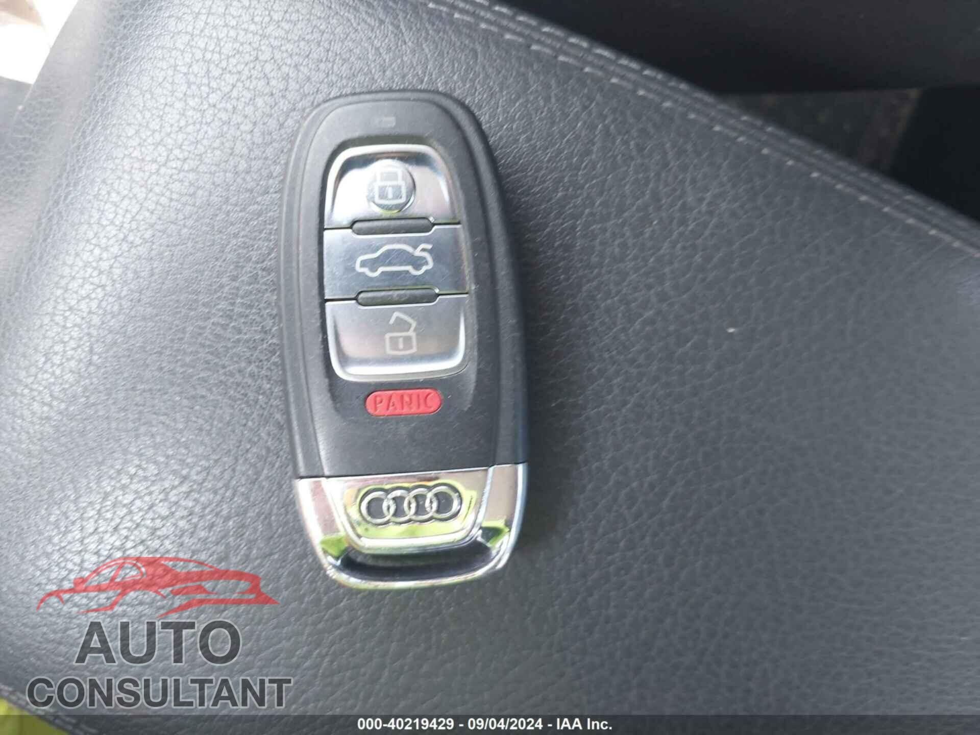 AUDI A4 2013 - WAUFFAFL9DN048392