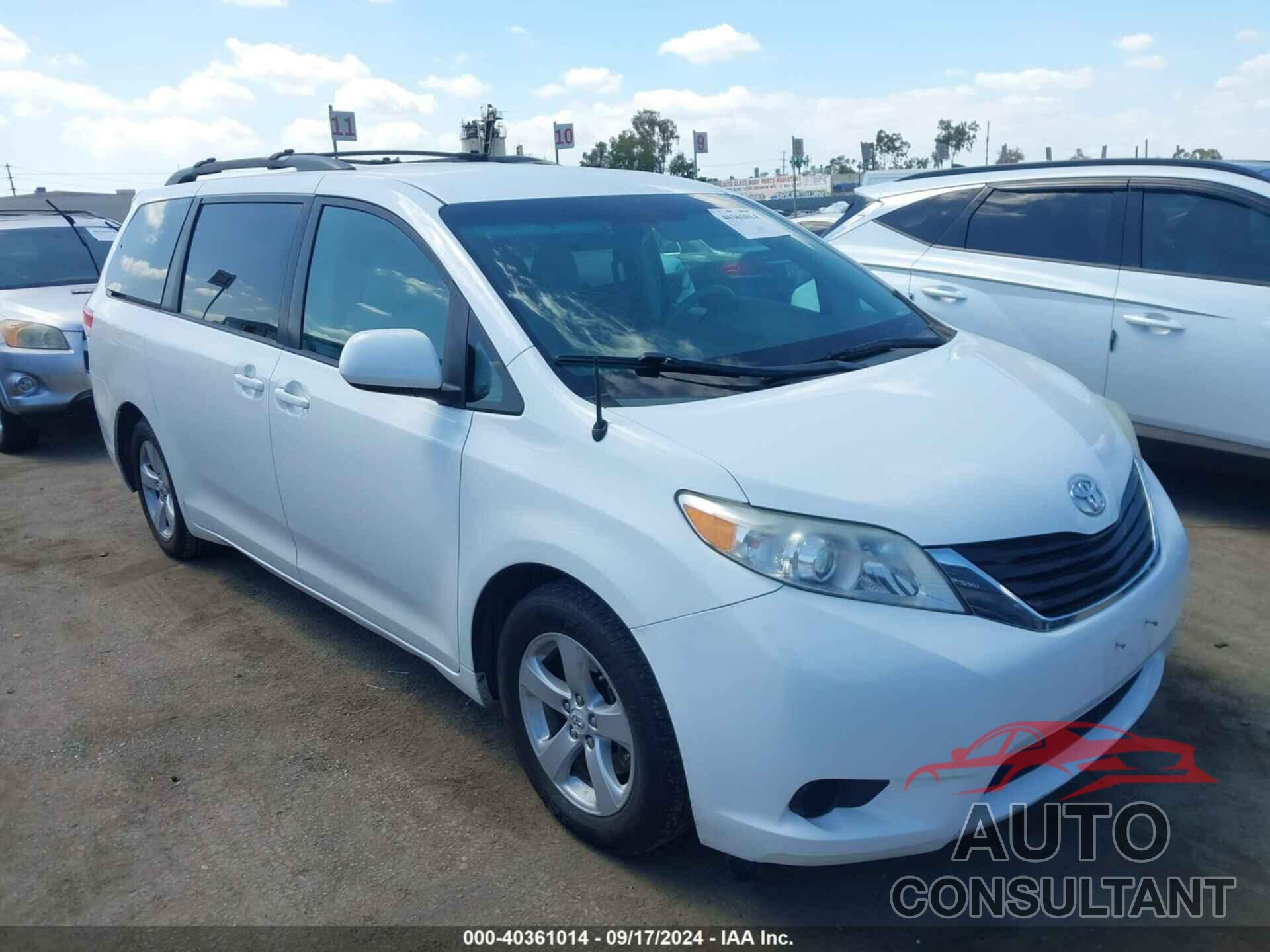 TOYOTA SIENNA 2011 - 5TDKK3DC7BS168775