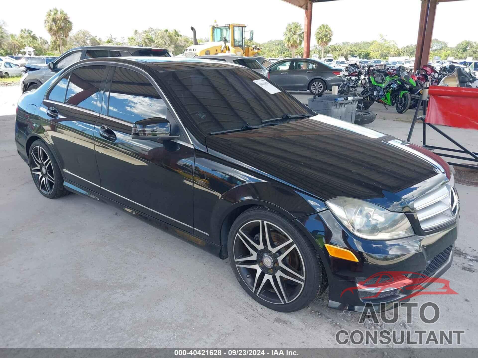 MERCEDES-BENZ C 250 2013 - WDDGF4HB8DA798585