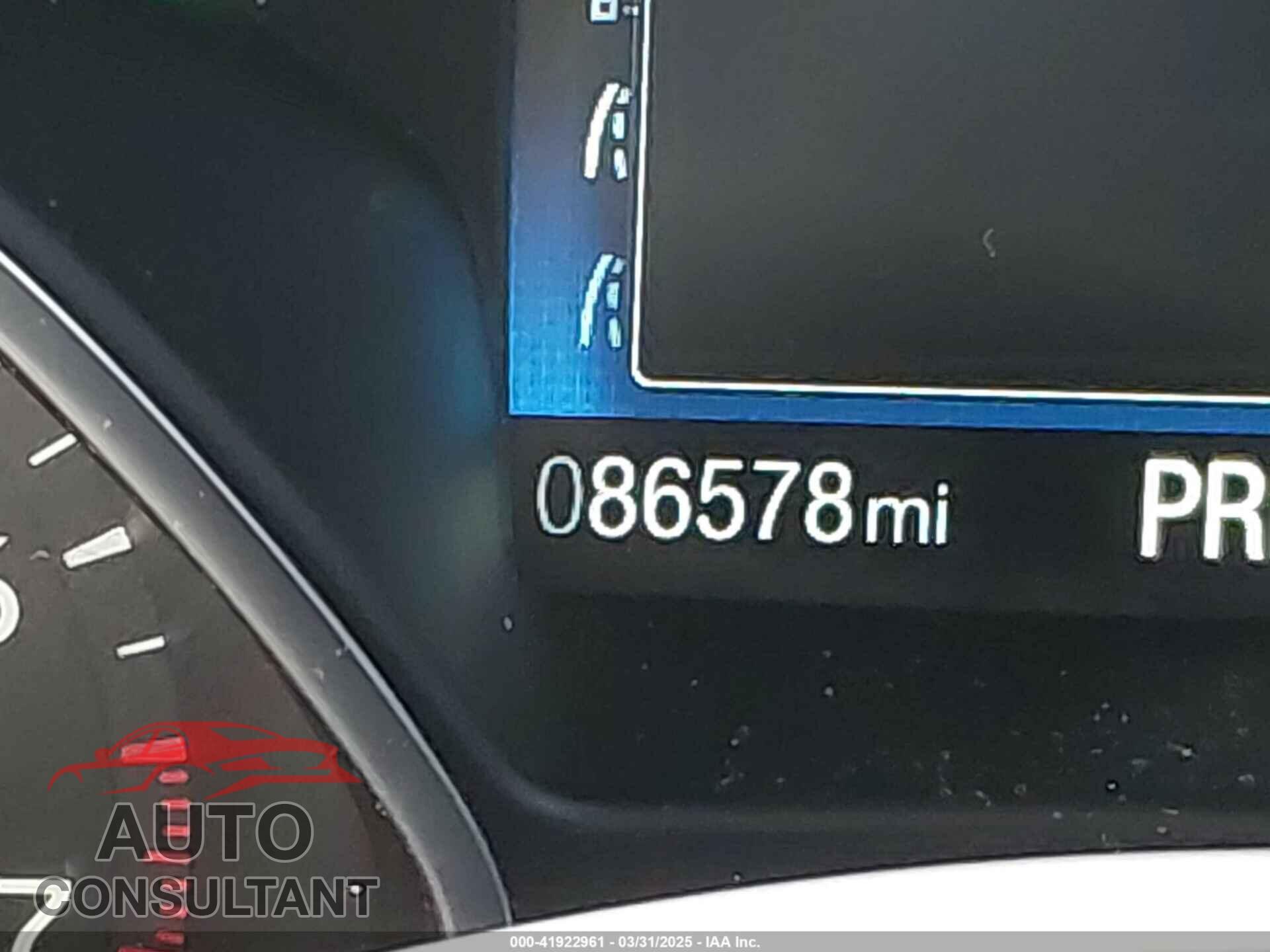 FORD FOCUS 2018 - 1FADP3FE7JL271029