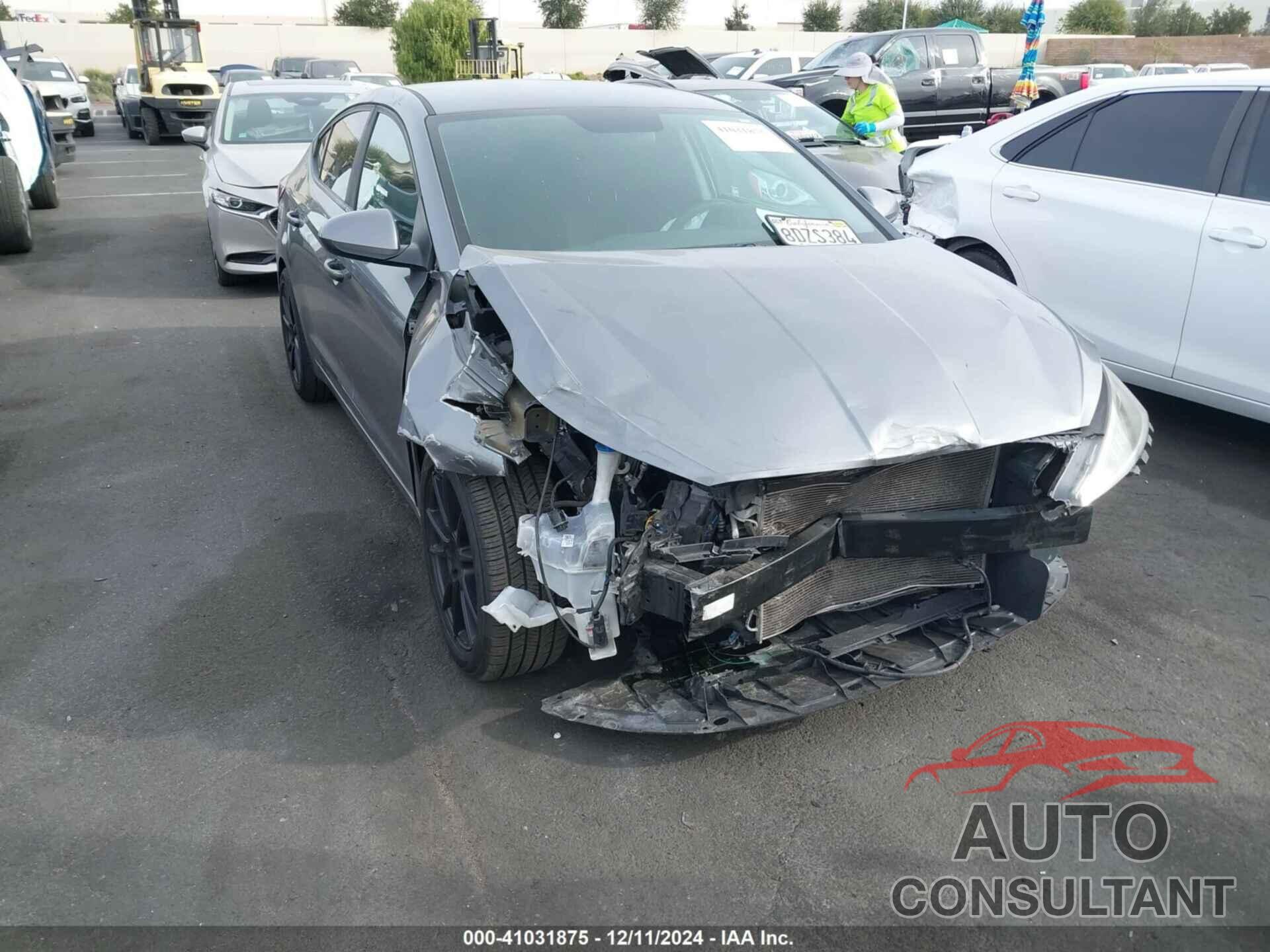 HYUNDAI ELANTRA 2019 - 5NPD74LF5KH401358