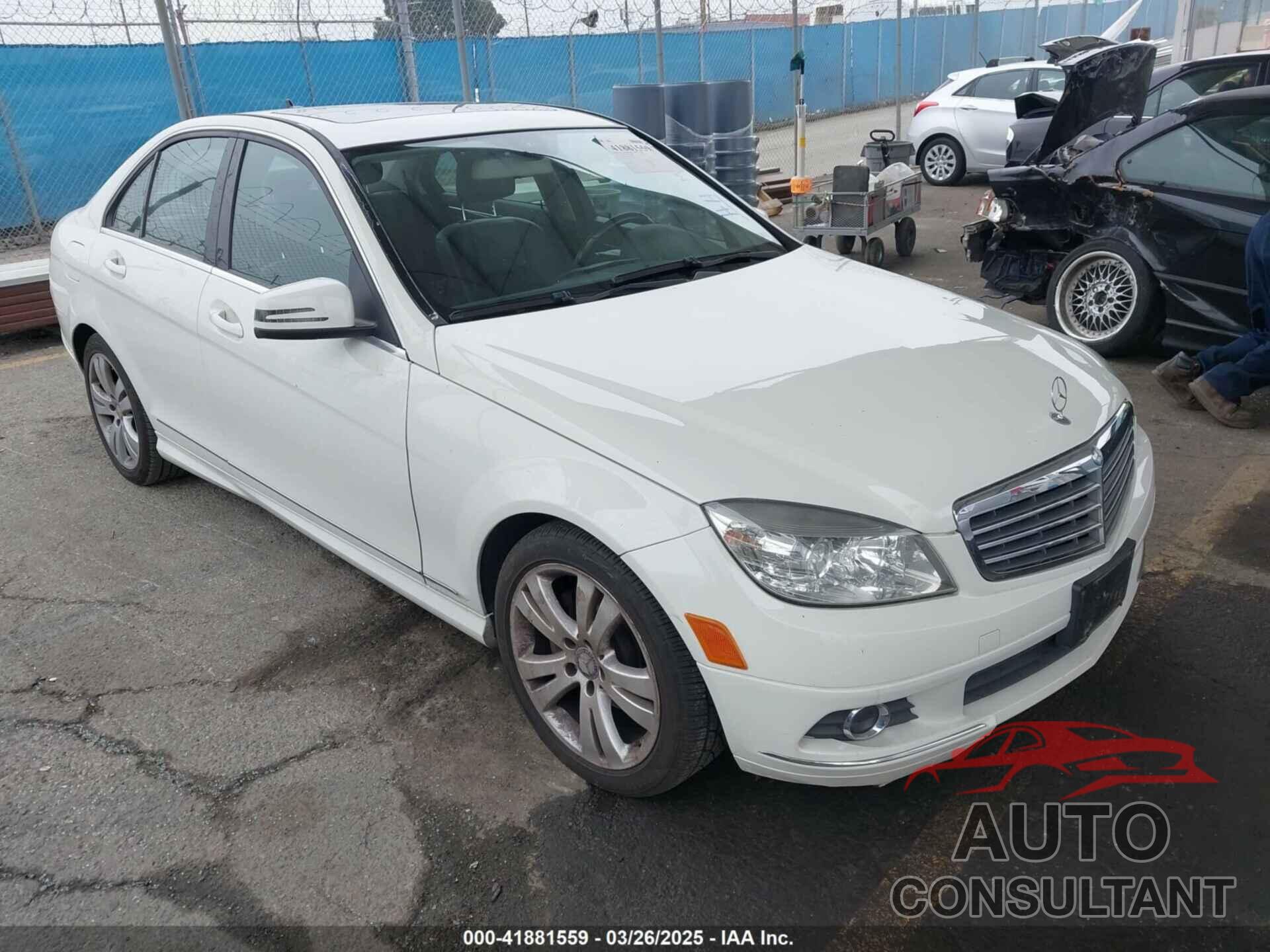 MERCEDES-BENZ C 300 2011 - WDDGF5EB5BR149867