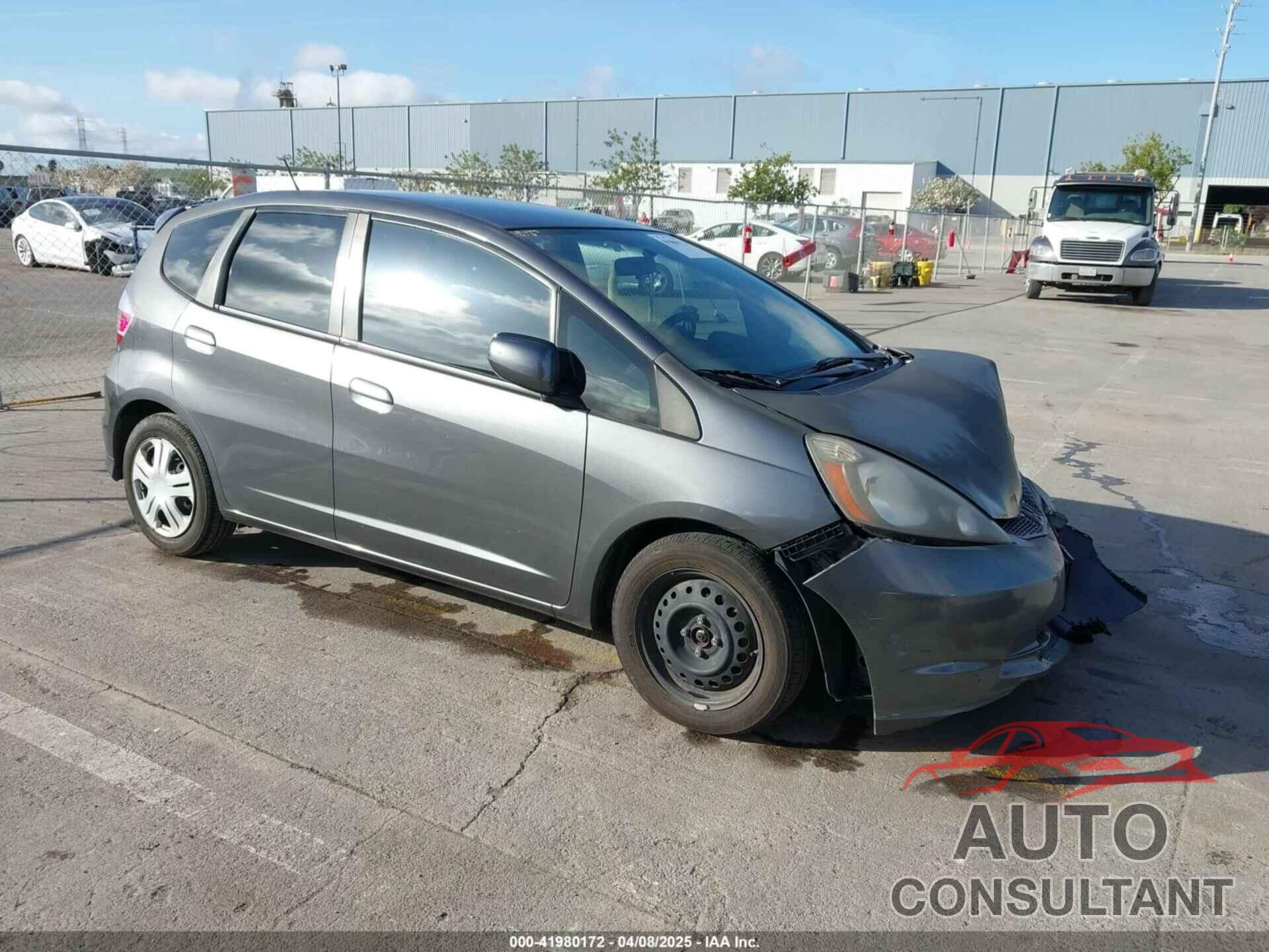 HONDA FIT 2013 - JHMGE8H32DC018130