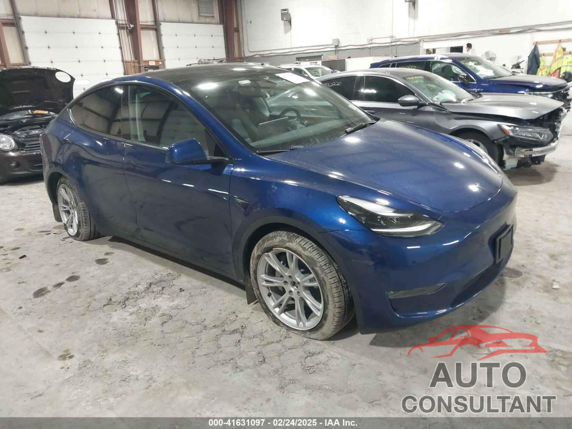 TESLA MODEL Y 2024 - 7SAYGDEE3RA248624