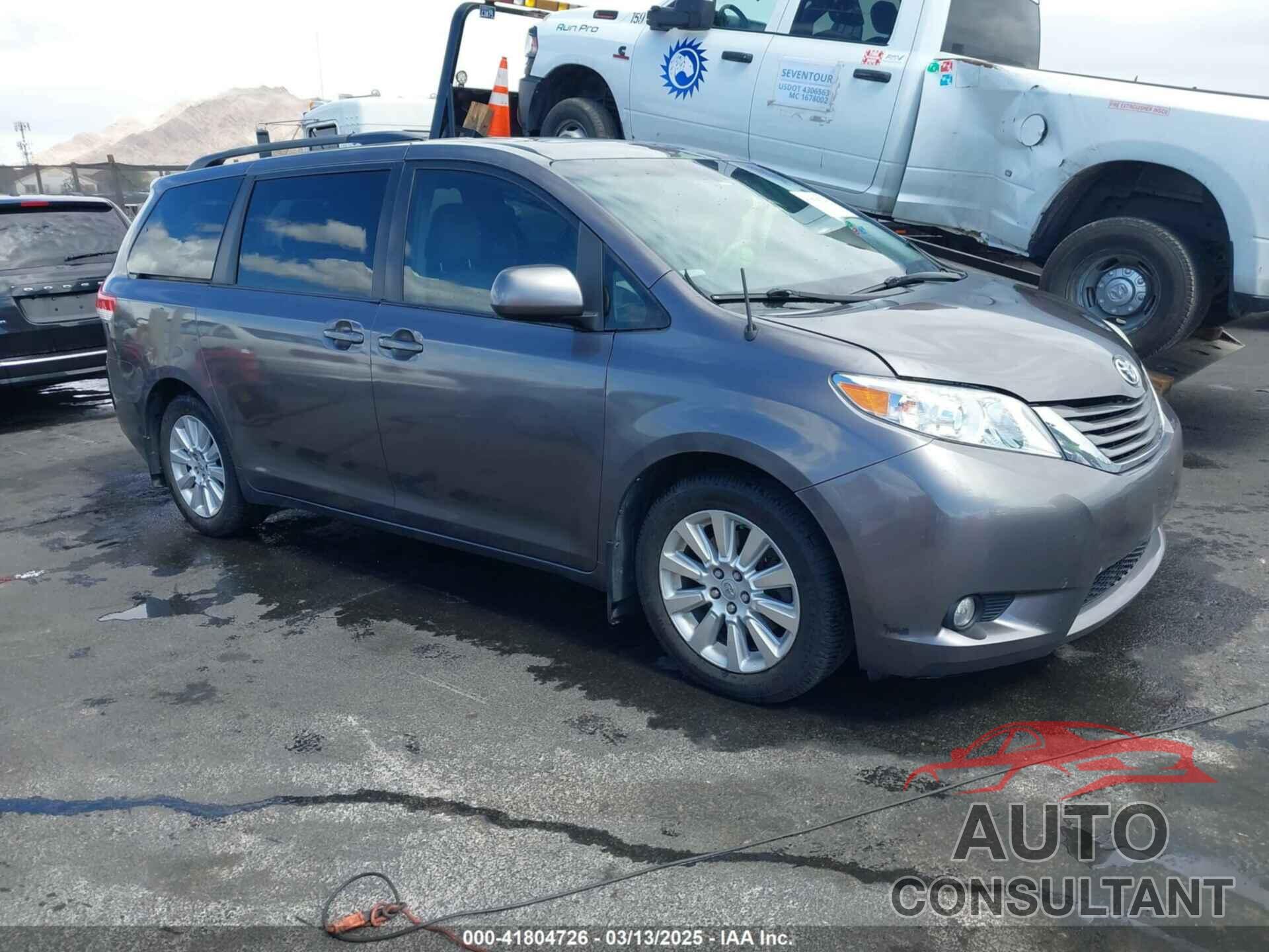 TOYOTA SIENNA 2011 - 5TDDK3DC2BS028173