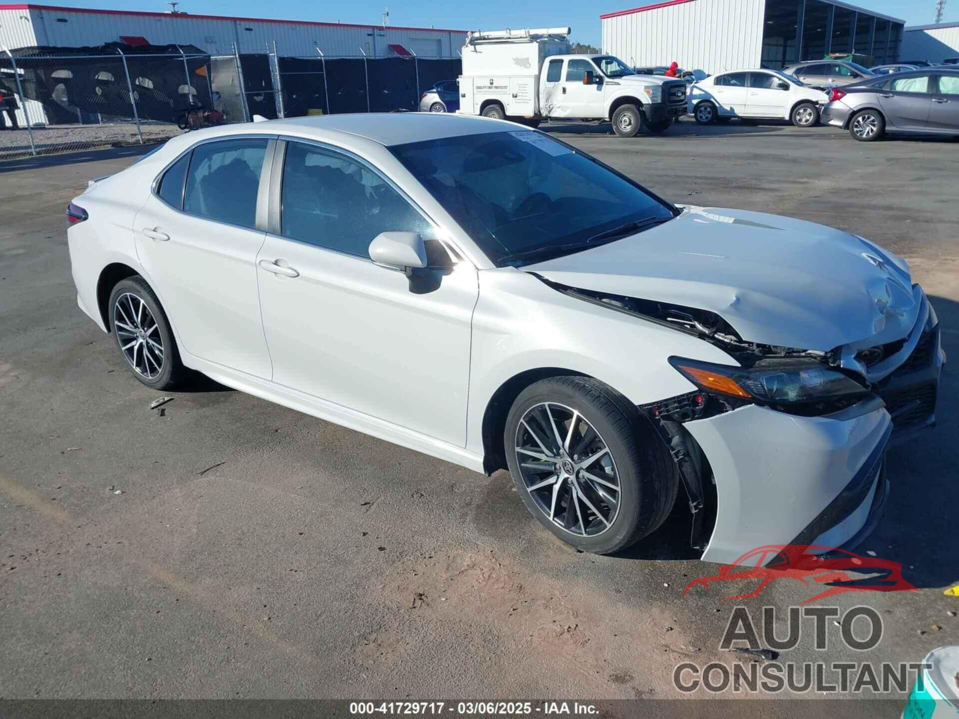 TOYOTA CAMRY 2023 - 4T1G11AK5PU095414