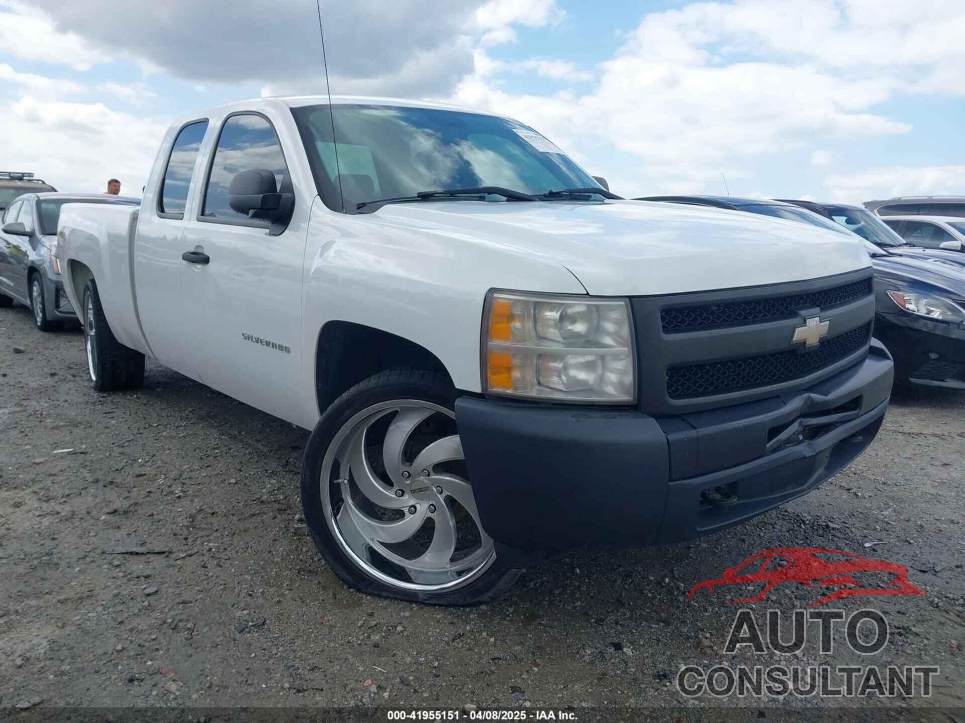 CHEVROLET SILVERADO 1500 2010 - 1GCSKPEA6AZ132626