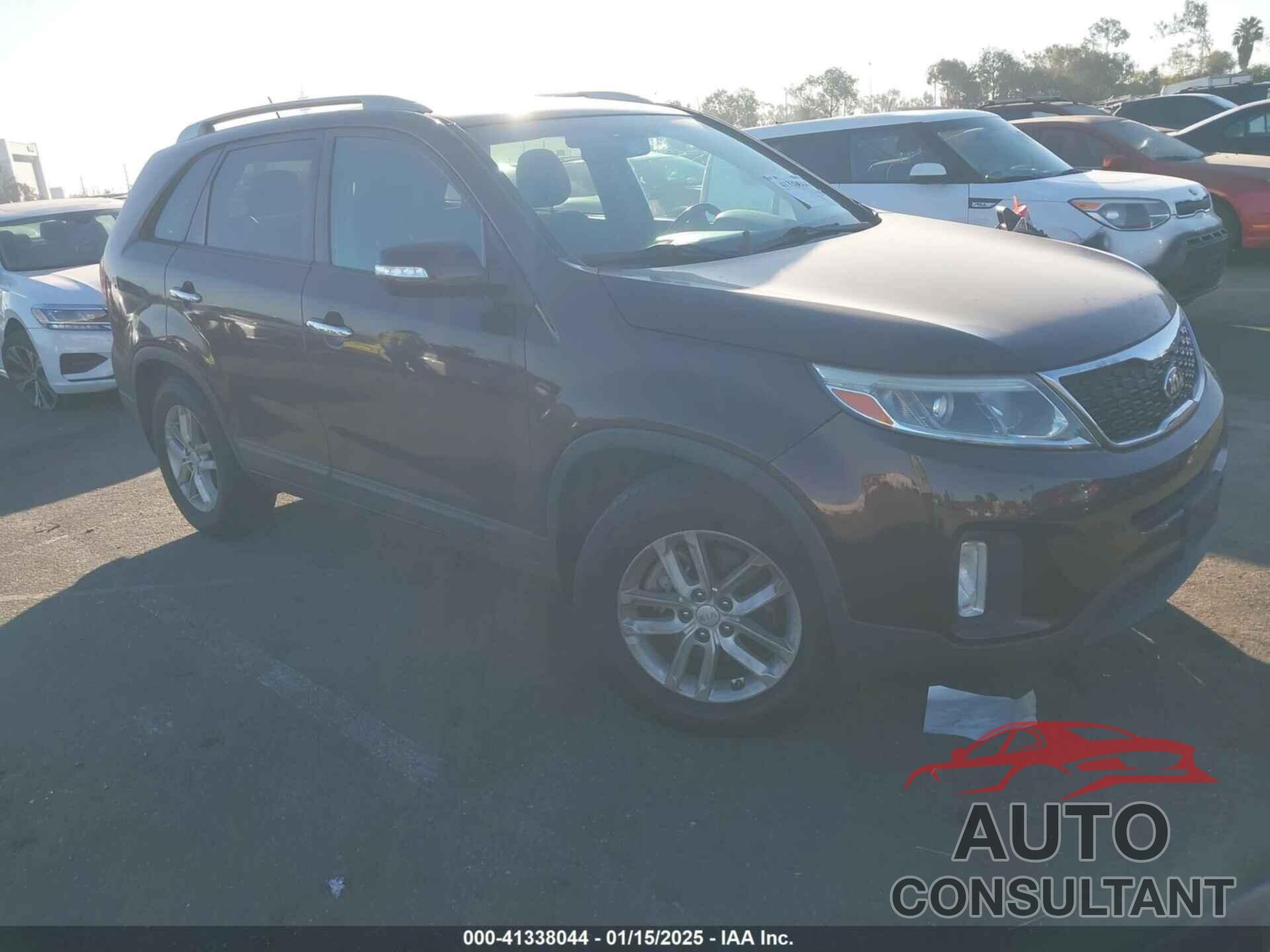 KIA SORENTO 2015 - 5XYKT4A64FG635008