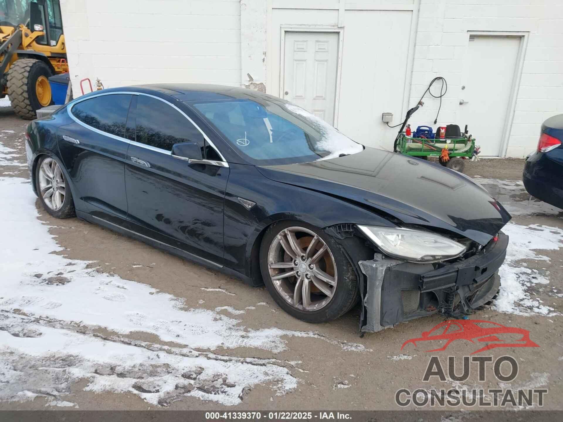 TESLA MODEL S 2013 - 5YJSA1AG2DFP11228