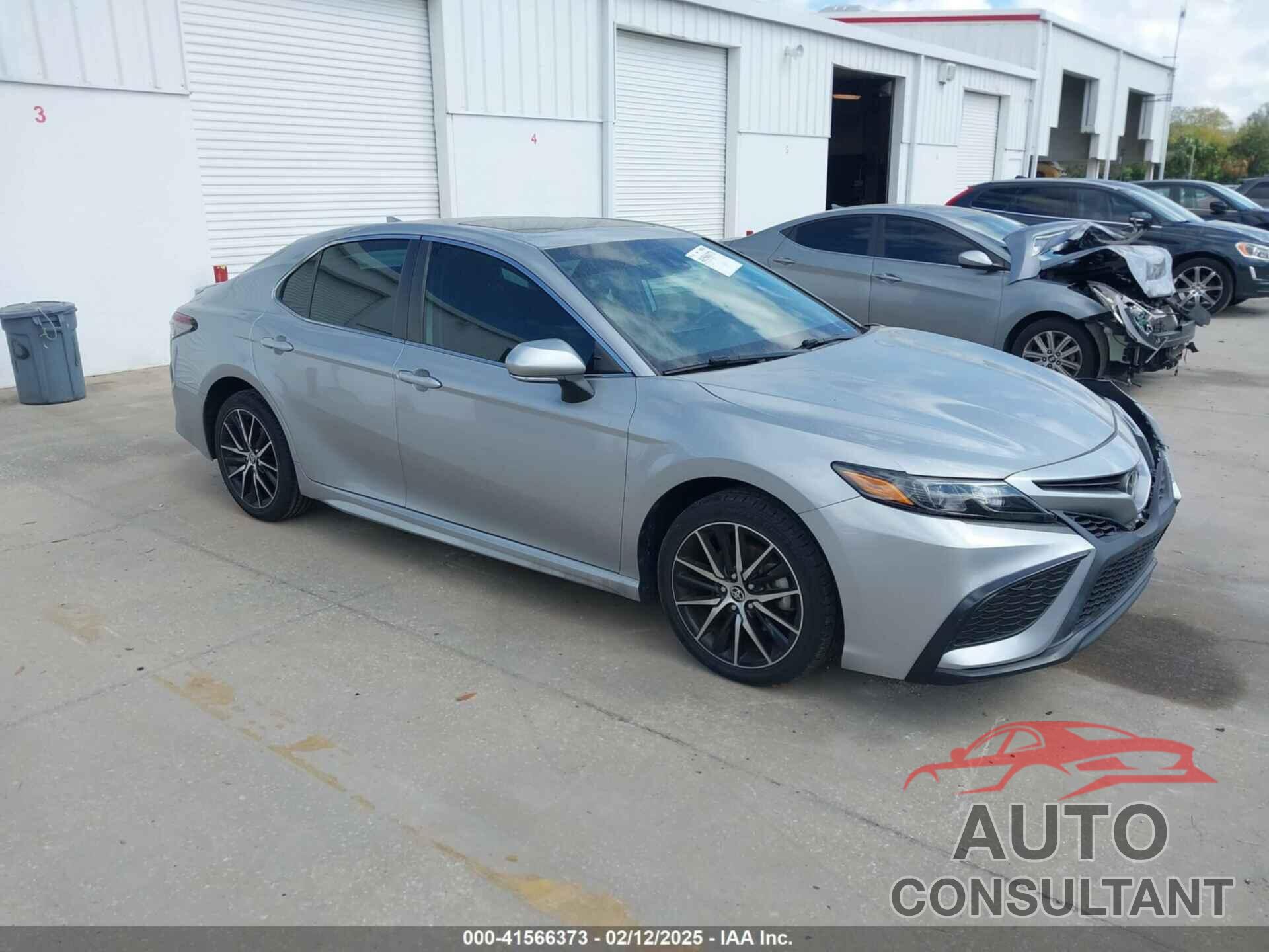 TOYOTA CAMRY 2021 - 4T1G11AK8MU562367