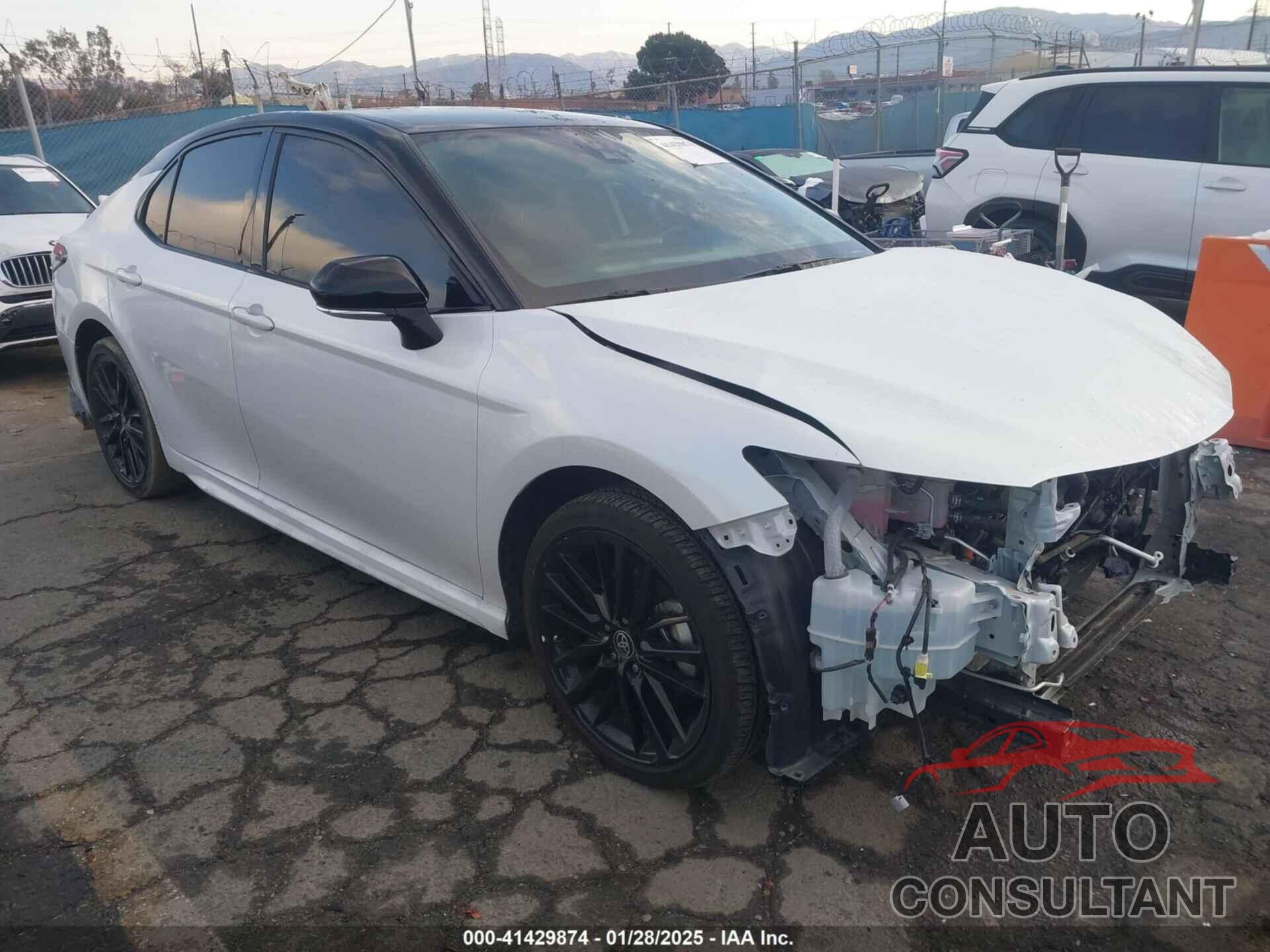 TOYOTA CAMRY 2022 - 4T1K31AK2NU045278
