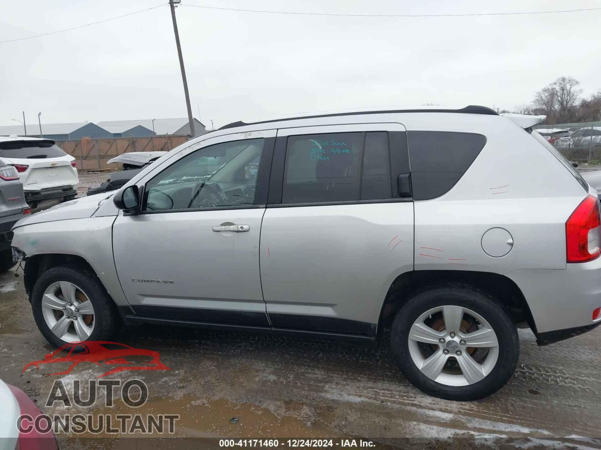 JEEP COMPASS 2011 - 1J4NF1FB7BD215528