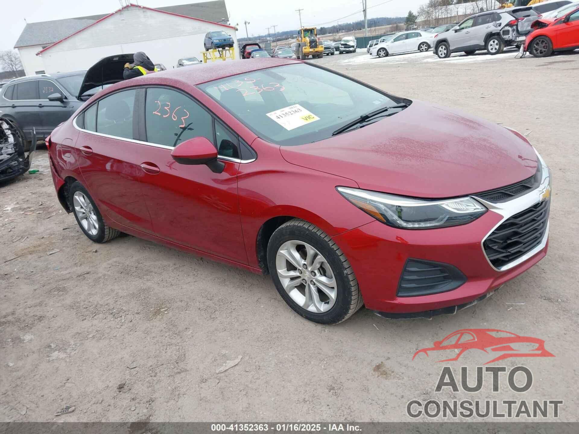 CHEVROLET CRUZE 2019 - 1G1BE5SM1K7140178