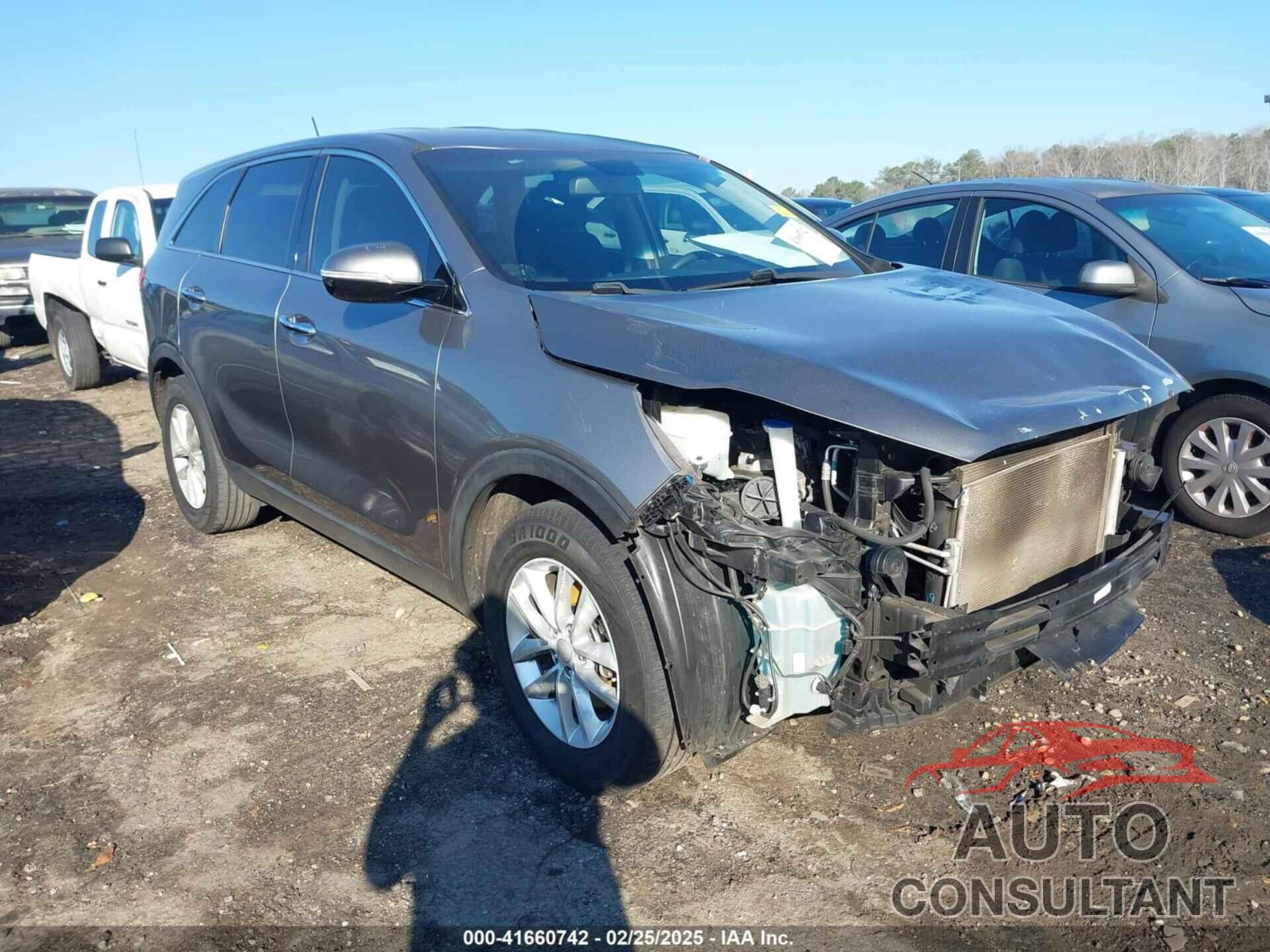 KIA SORENTO 2018 - 5XYPG4A31JG418508