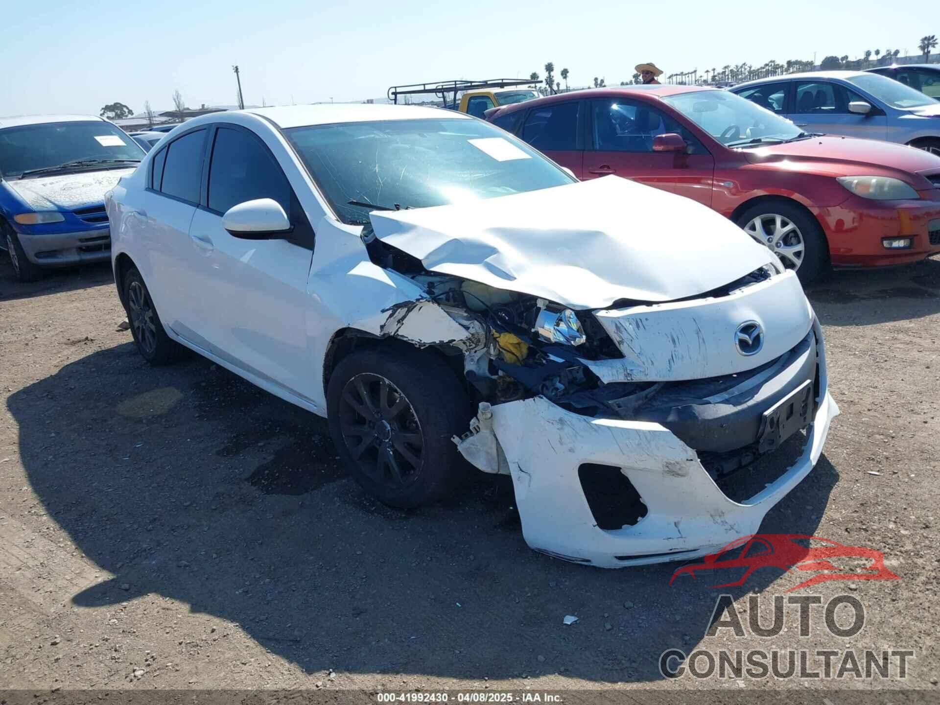 MAZDA MAZDA3 2013 - JM1BL1TG9D1733582