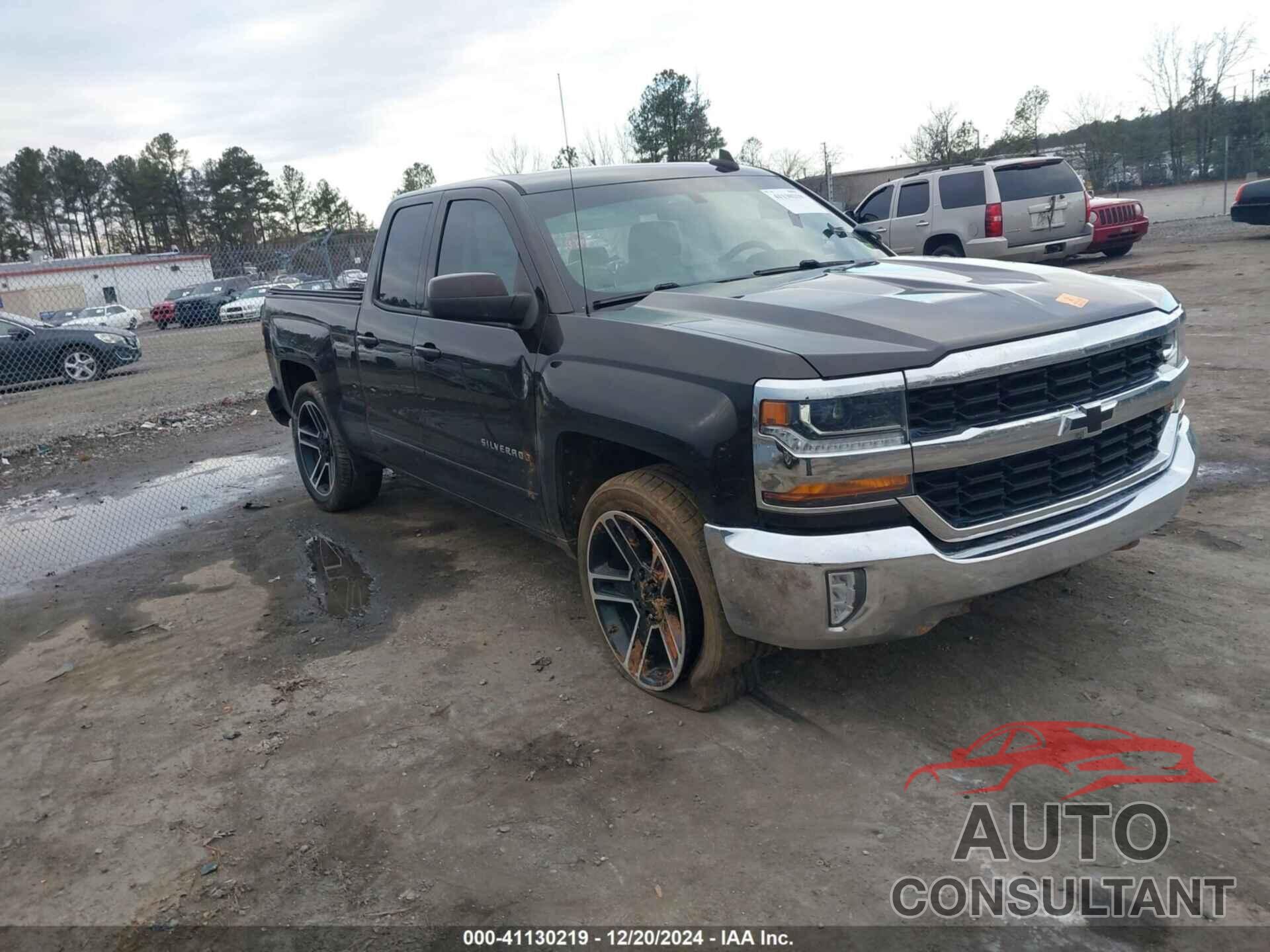 CHEVROLET SILVERADO 1500 2018 - 1GCRCREC6JZ272037