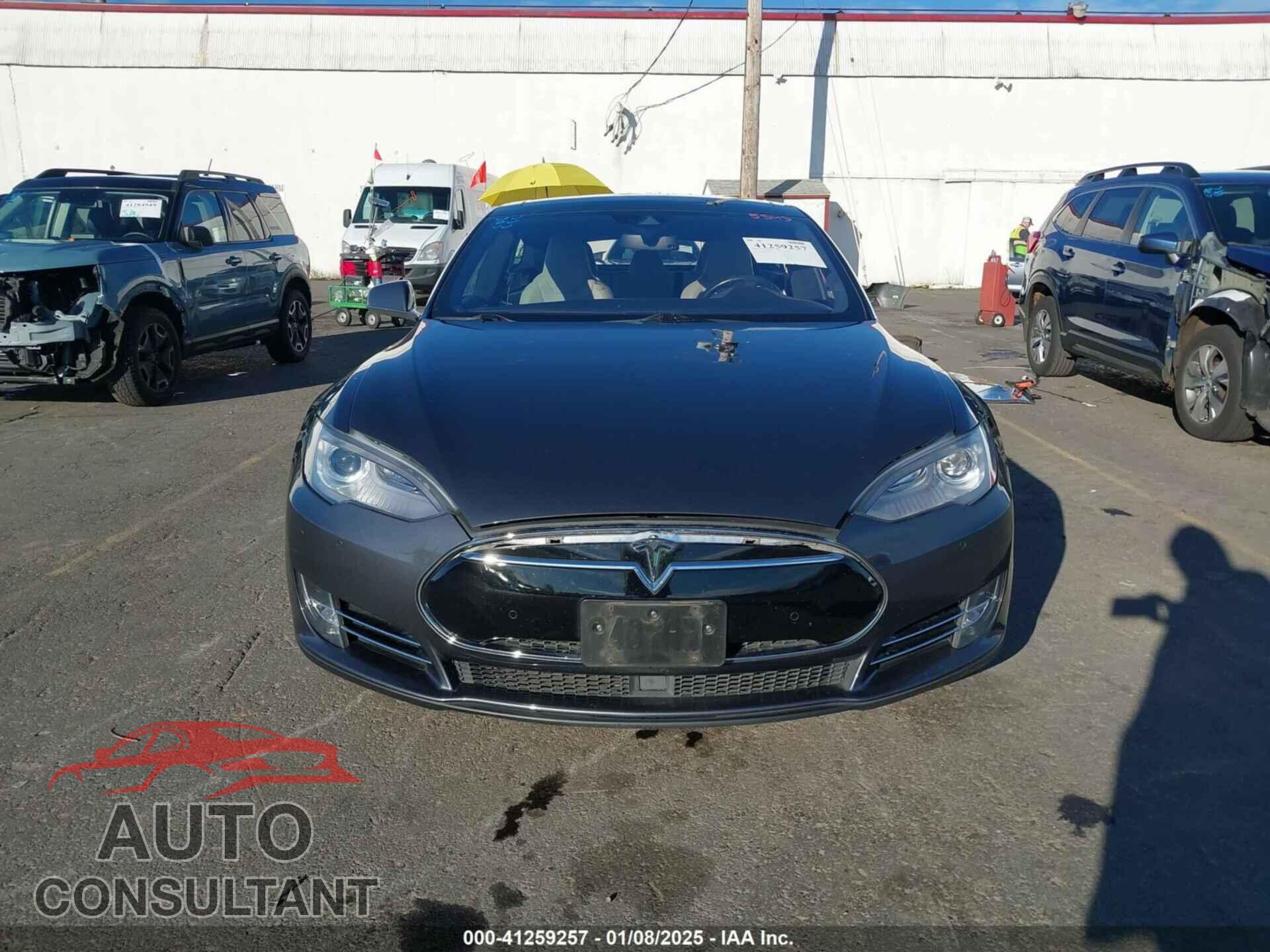 TESLA MODEL S 2015 - 5YJSA1S24FF091875