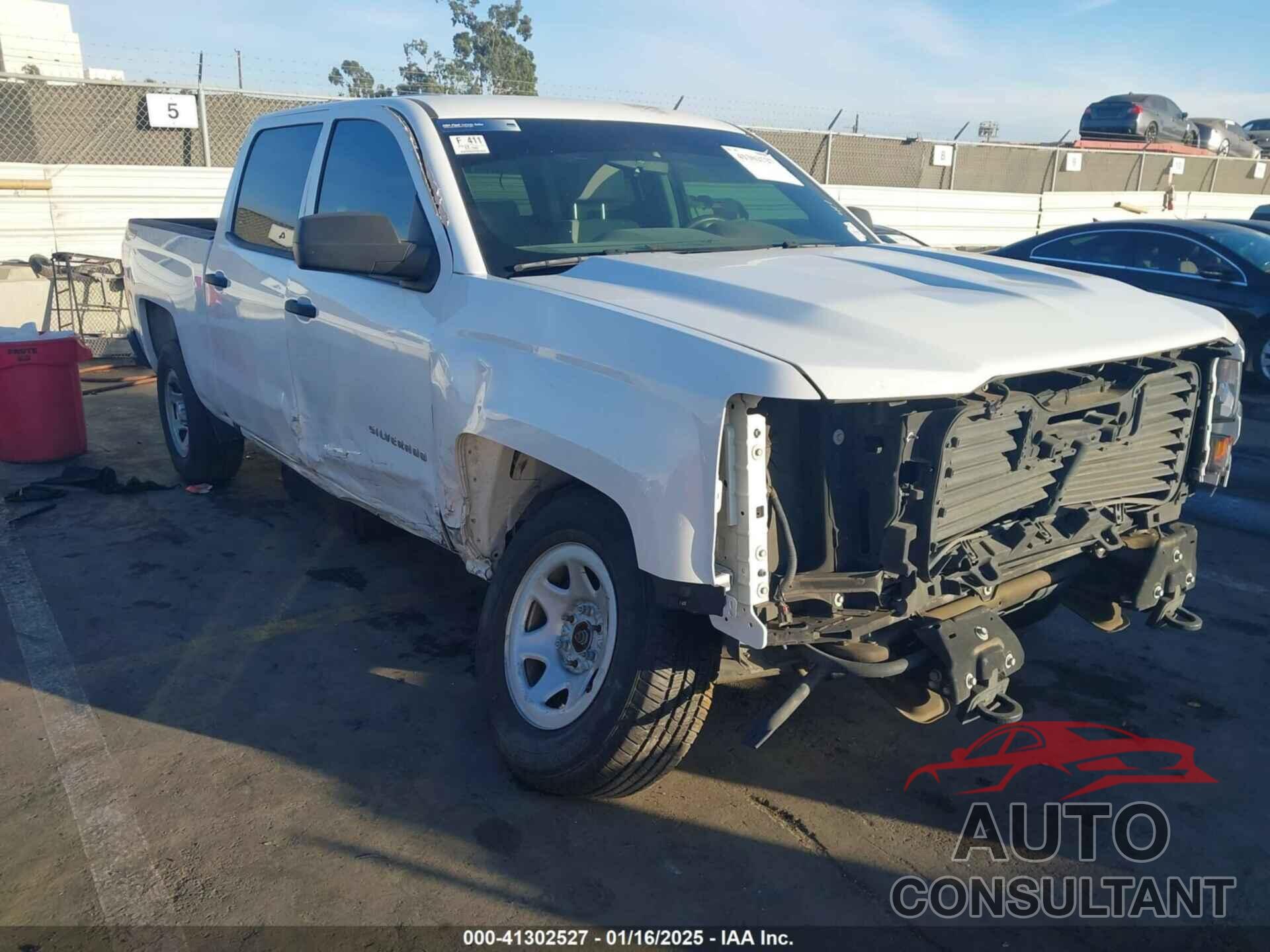 CHEVROLET SILVERADO 1500 2018 - 3GCUKNEC1JG467839