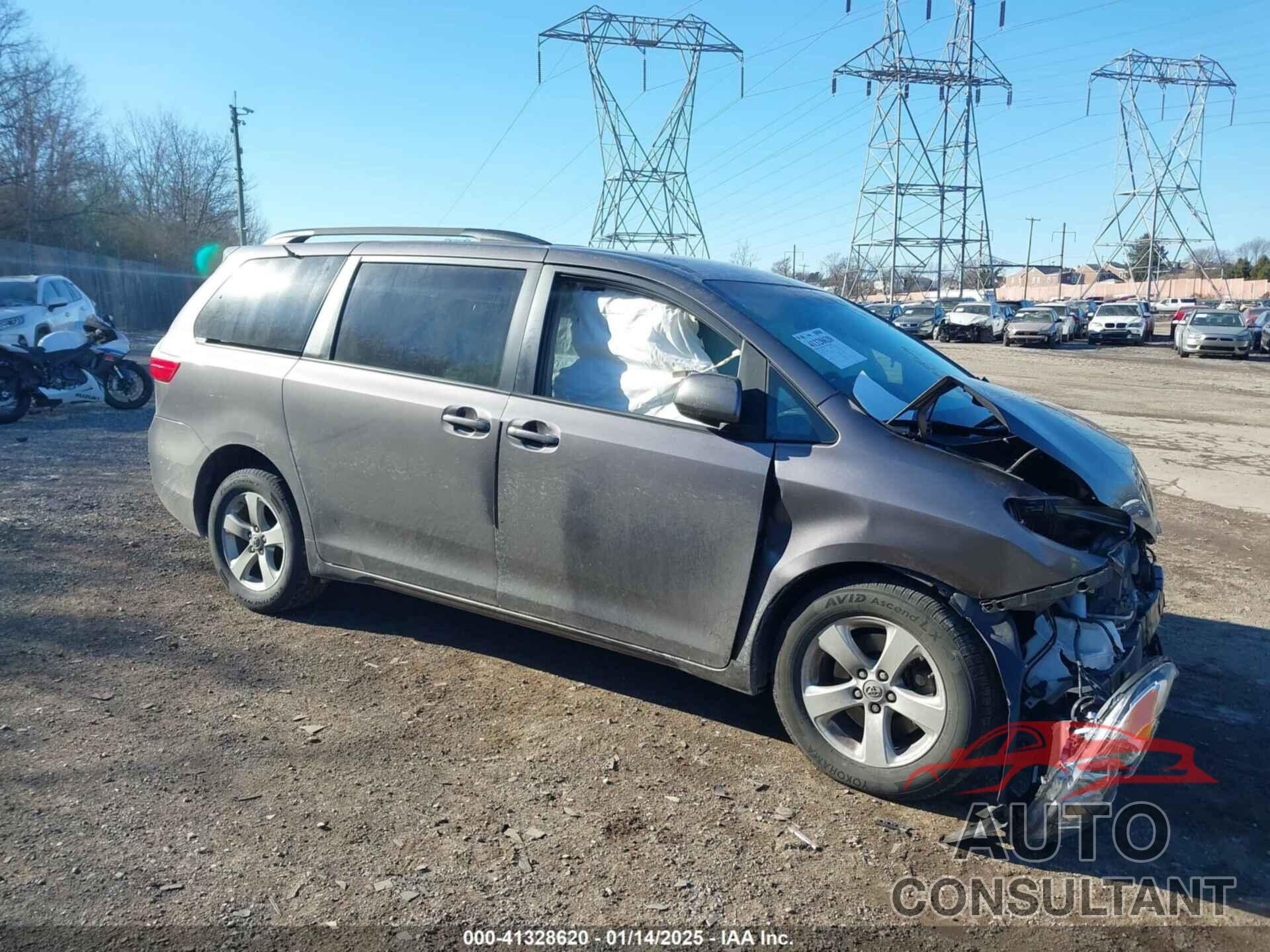 TOYOTA SIENNA 2017 - 5TDKZ3DC1HS880767