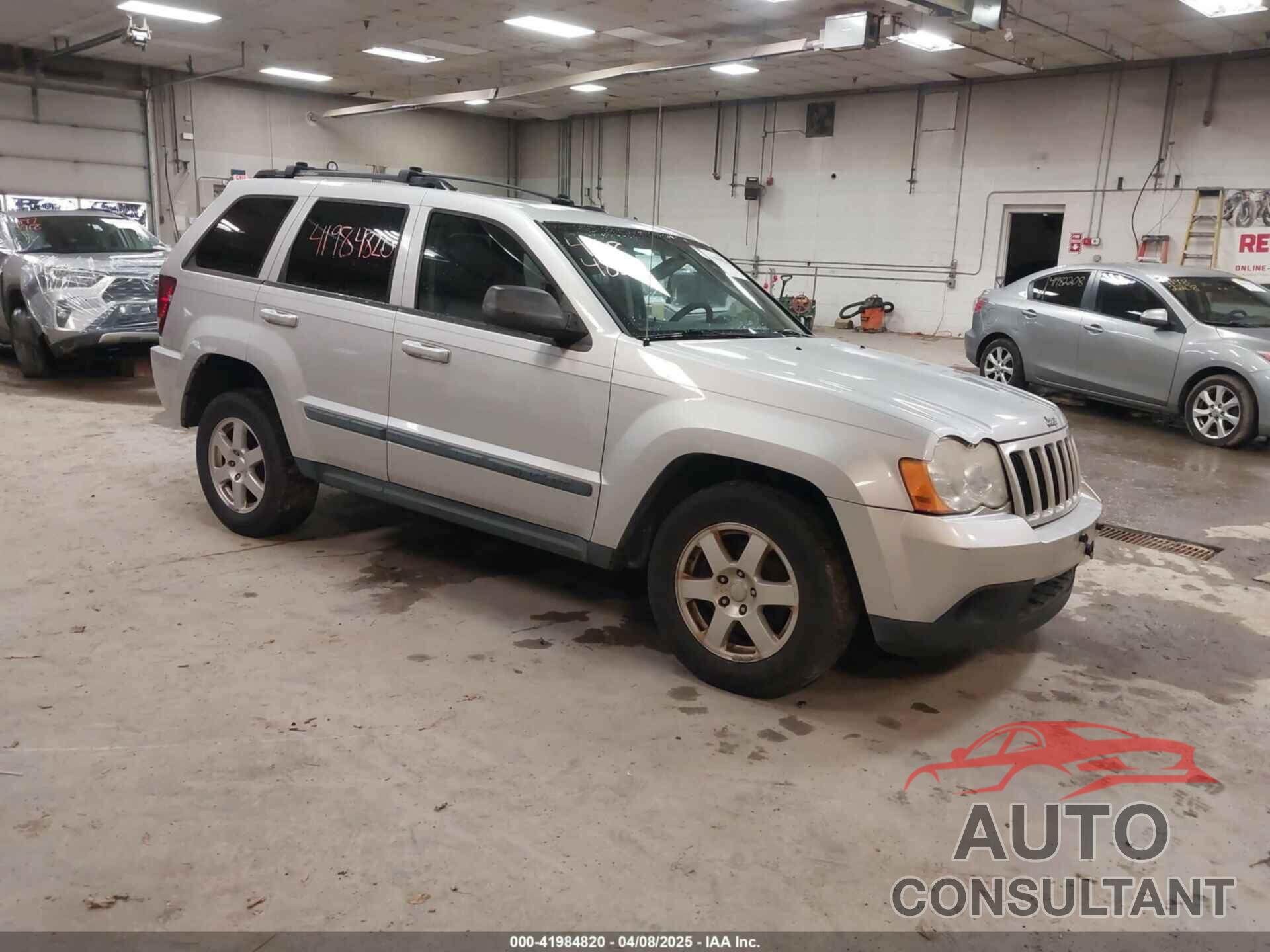 JEEP GRAND CHEROKEE 2009 - 1J8GR48K89C553694