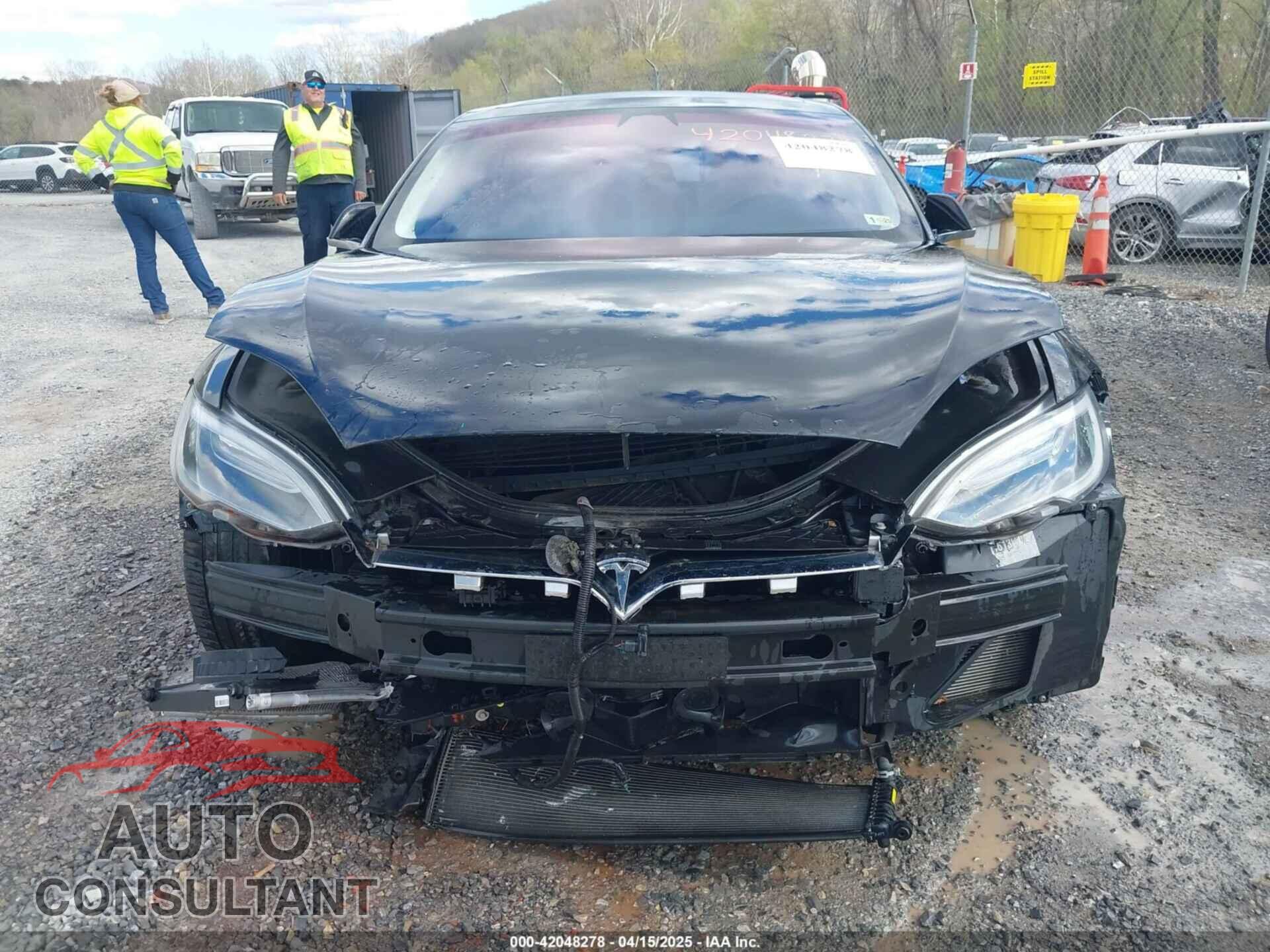 TESLA MODEL S 2017 - 5YJSA1E1XHF210843