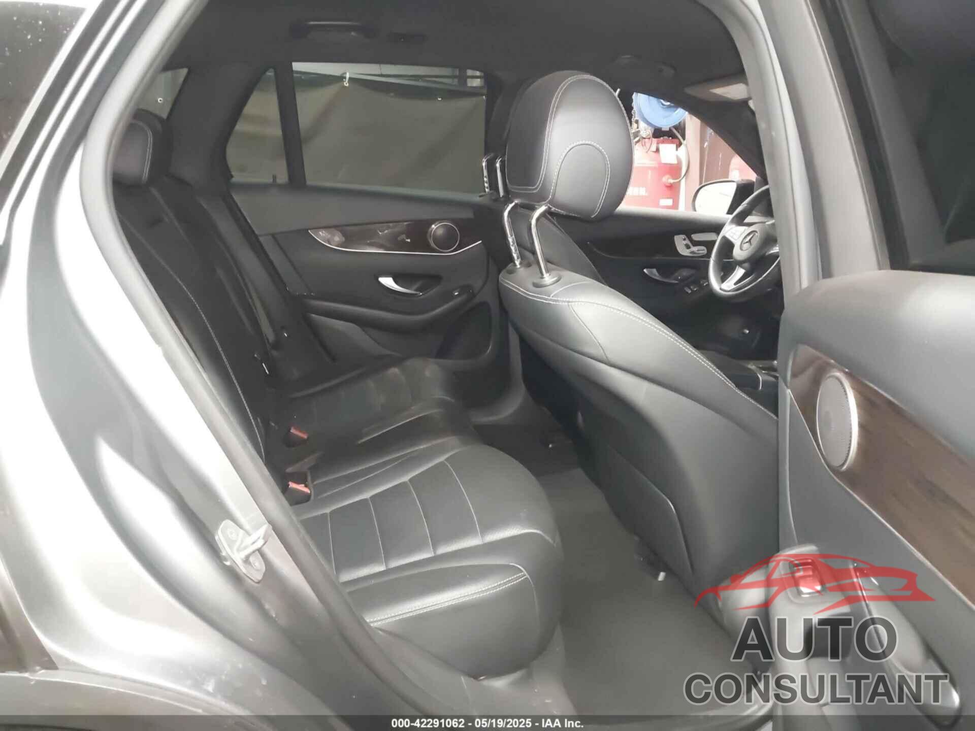 MERCEDES-BENZ GLC 300 2017 - WDC0G4JB2HF165490