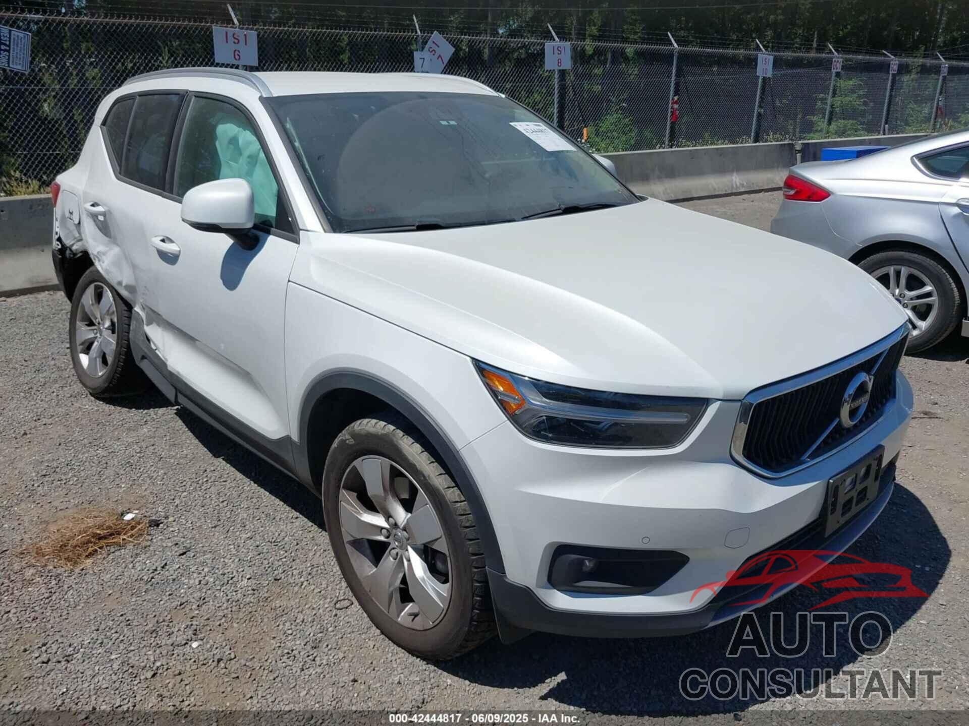 VOLVO XC40 2021 - YV4162UK5M2485995