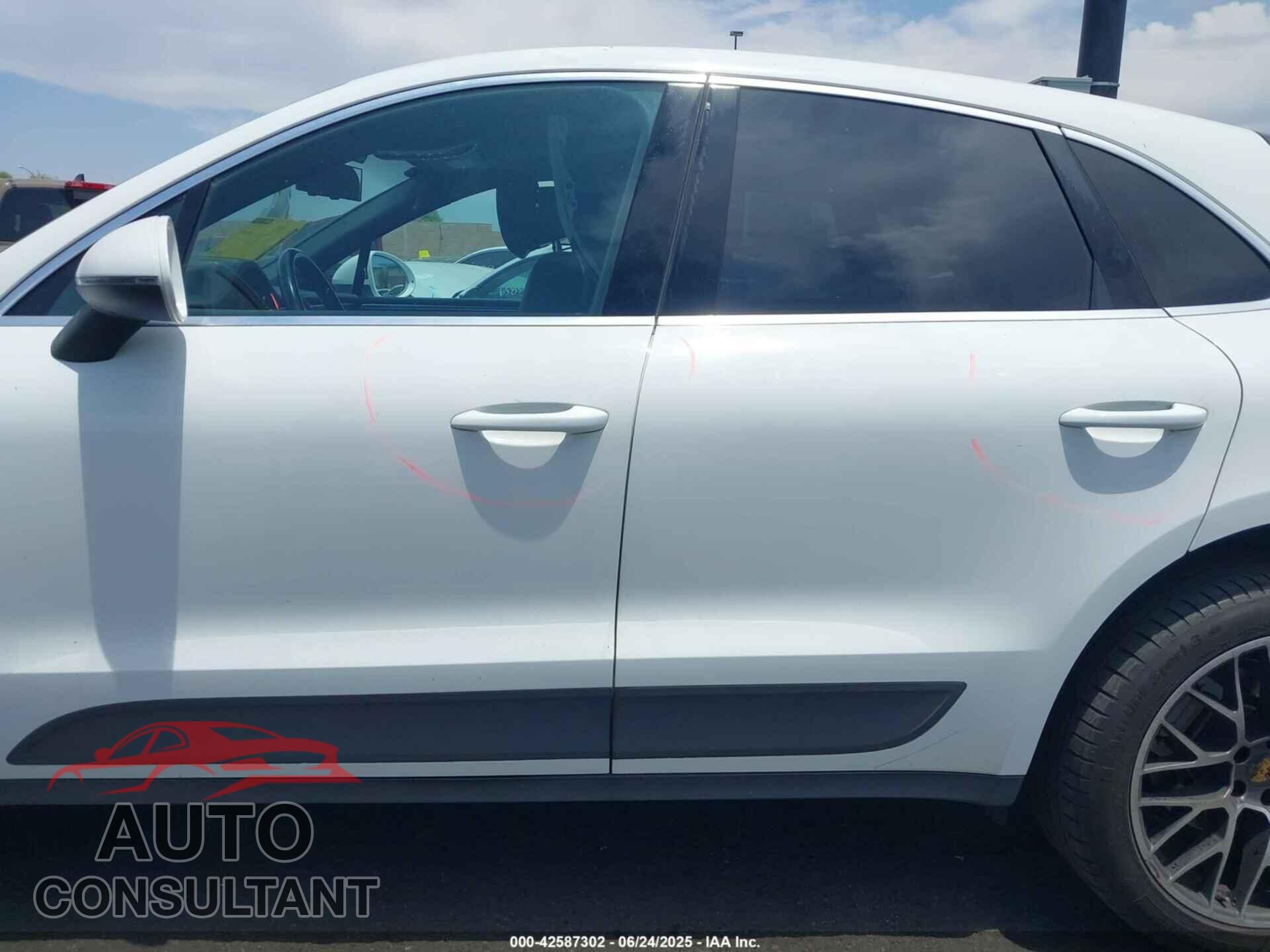 PORSCHE MACAN 2016 - WP1AB2A52GLB45696