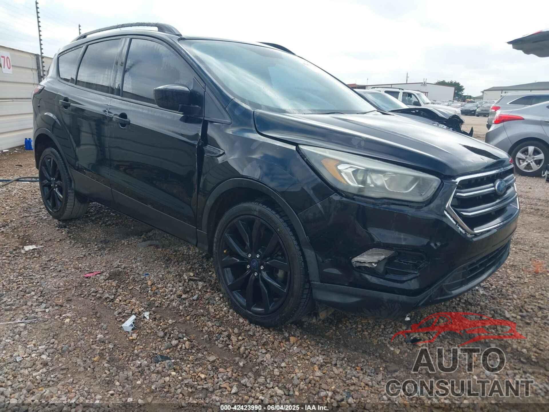 FORD ESCAPE 2017 - 1FMCU0GD4HUD05026