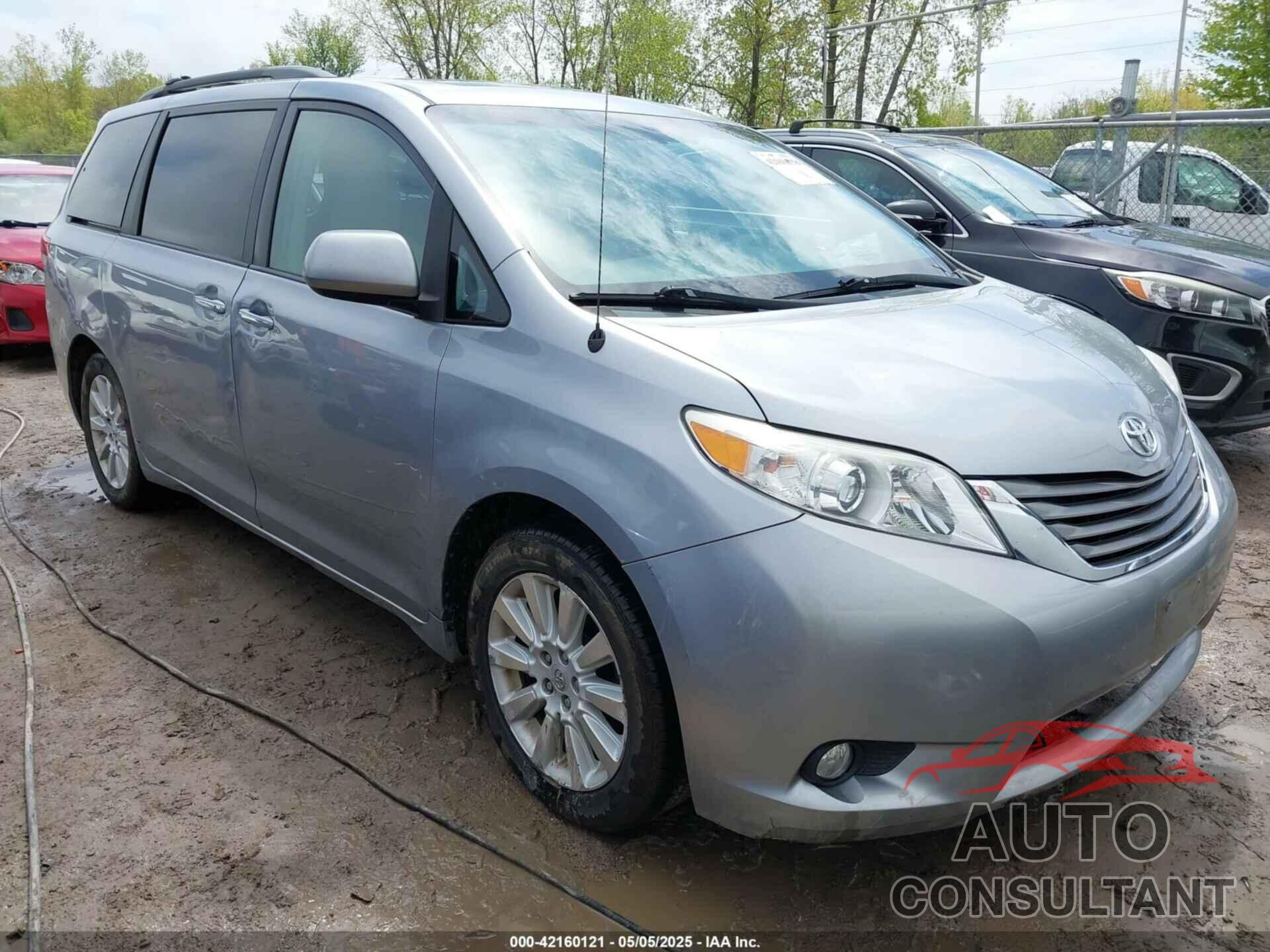 TOYOTA SIENNA 2013 - 5TDDK3DC8DS059592