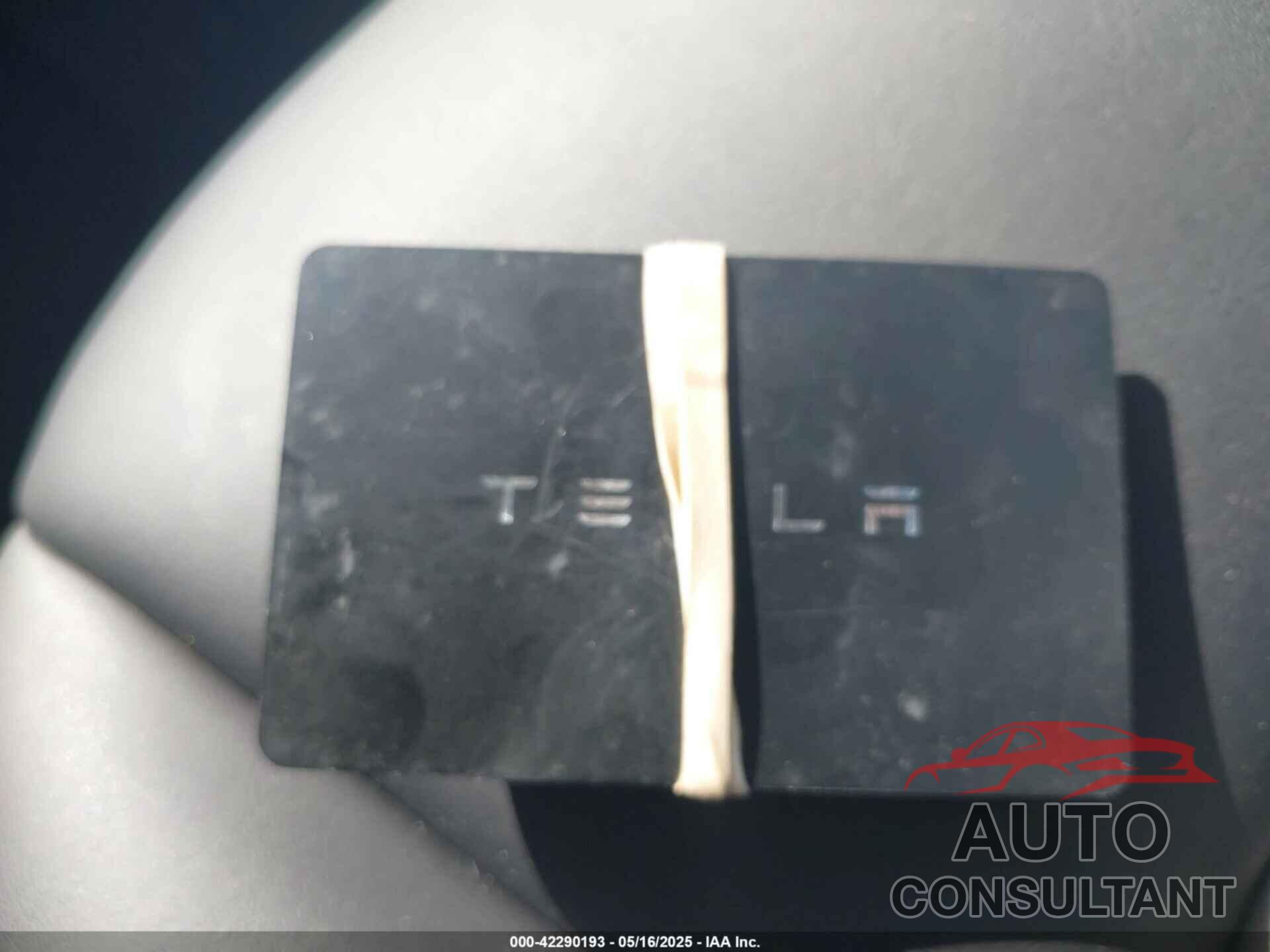 TESLA MODEL 3 2018 - 5YJ3E1EB9JF086703