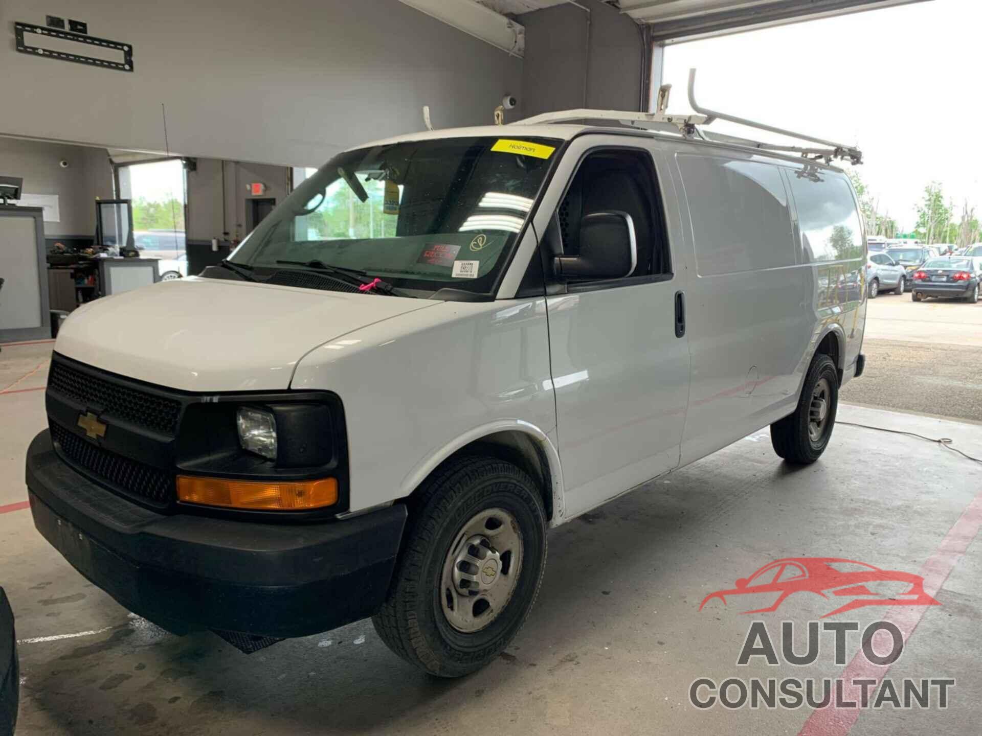 CHEVROLET EXPRESS G2500 2014 - 1GCWGFBA5E1125429