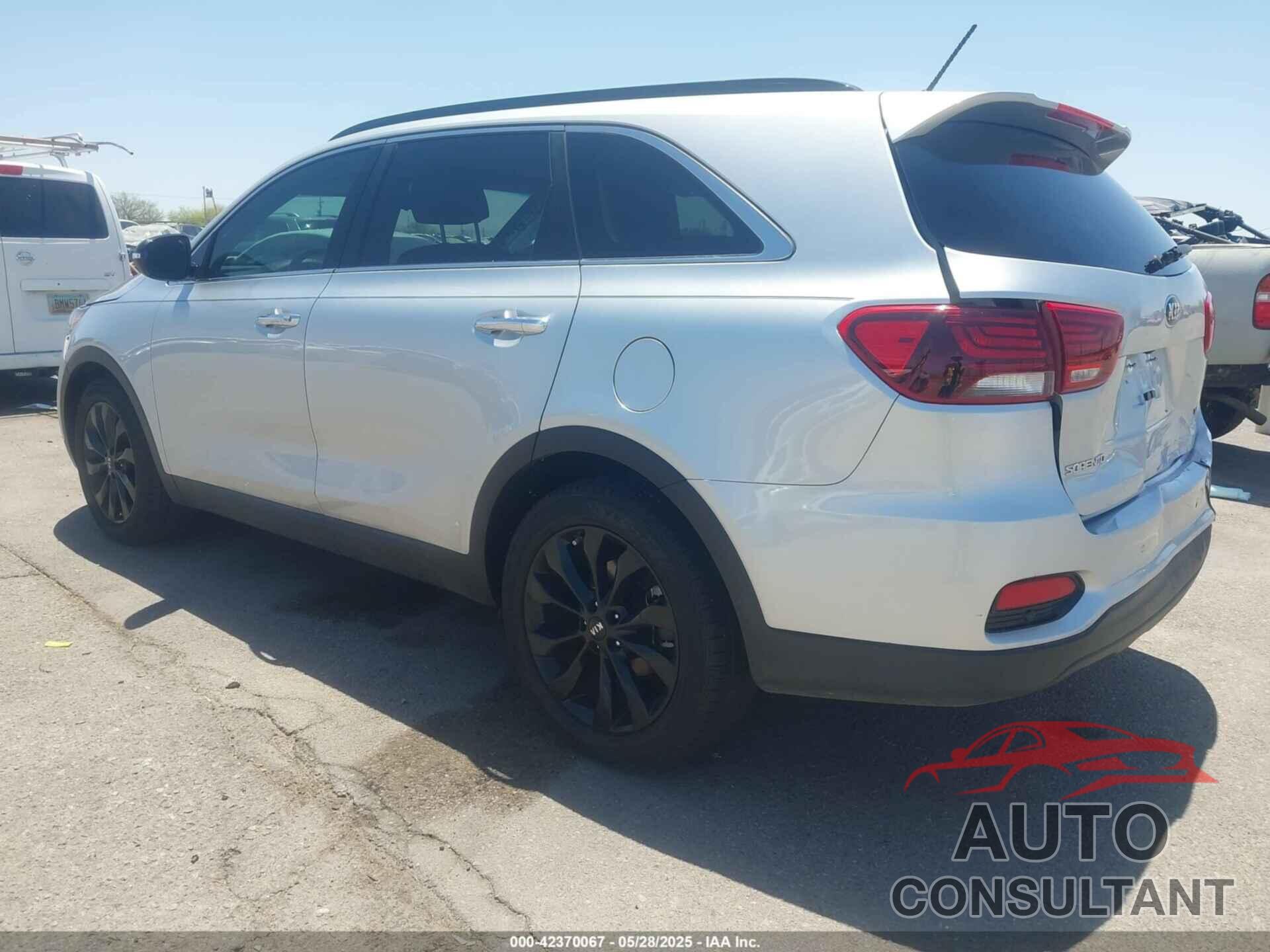 KIA SORENTO 2019 - 5XYPG4A58KG597729