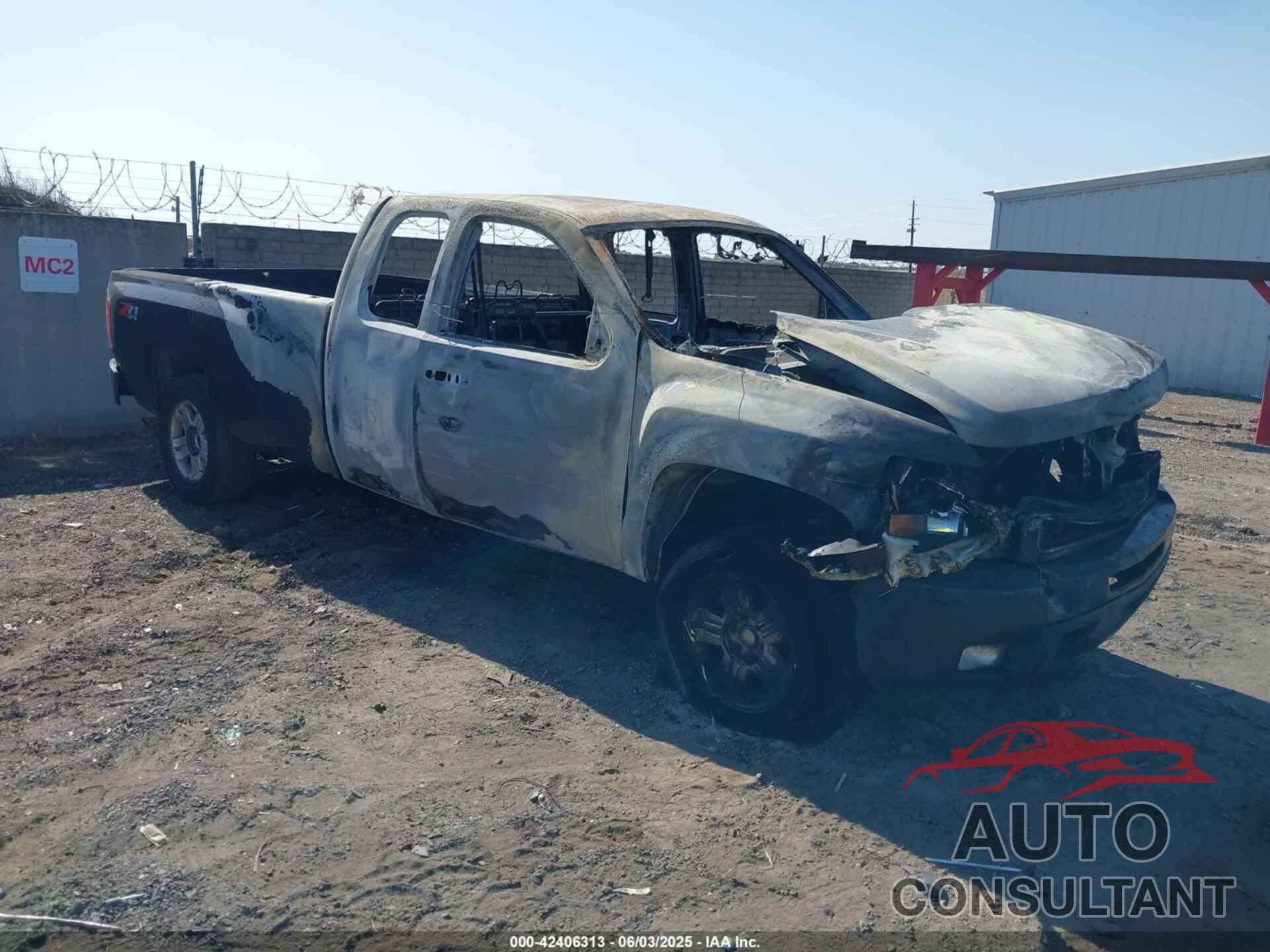CHEVROLET SILVERADO 1500 2013 - 1GCRKTE02DZ311619