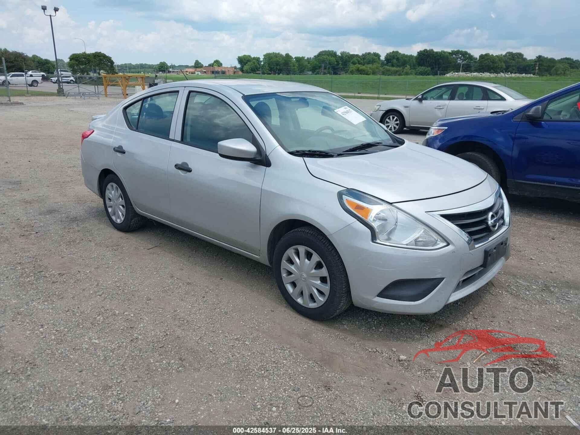 NISSAN VERSA 2017 - 3N1CN7AP2HL825641